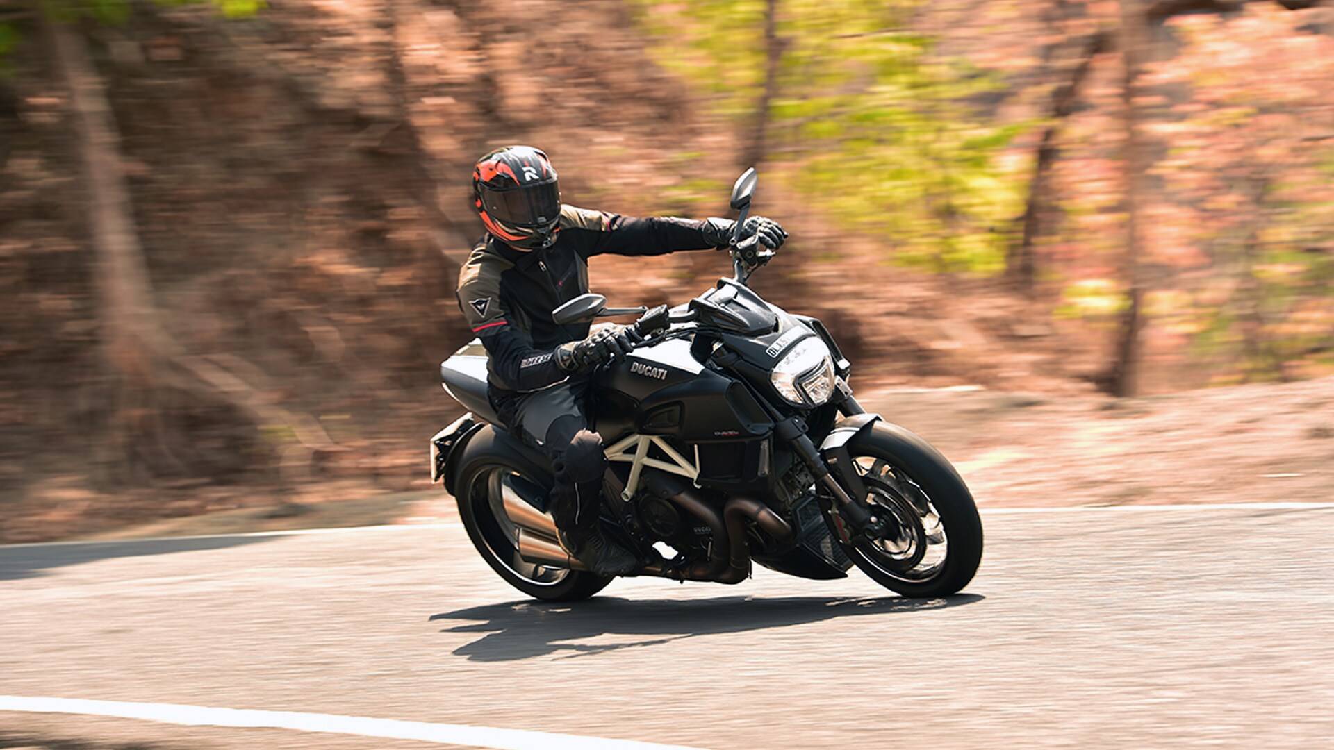 Ducati Diavel 2015 Carbon