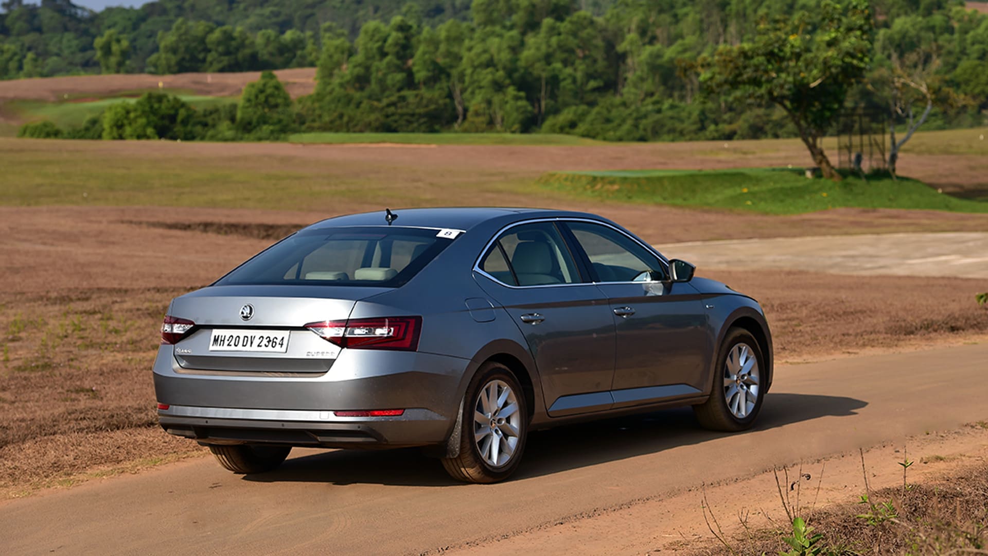Skoda Superb 2016 2.0 TDI (AT) Style Exterior