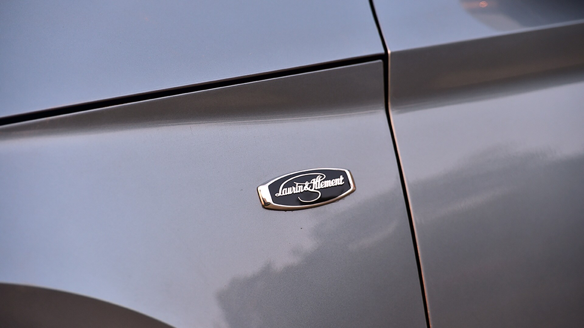 Skoda Superb 2016 2.0 TDI (AT) Style Exterior