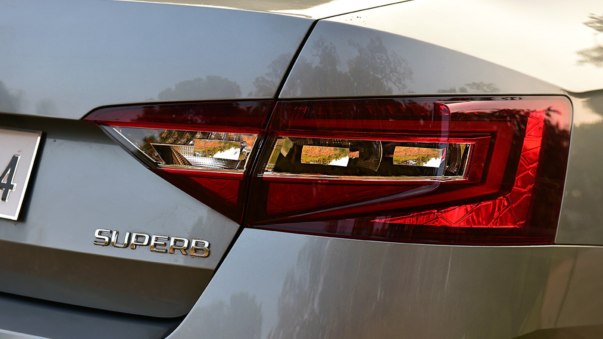 Skoda Superb 2016 2.0 TDI (AT) Style Exterior