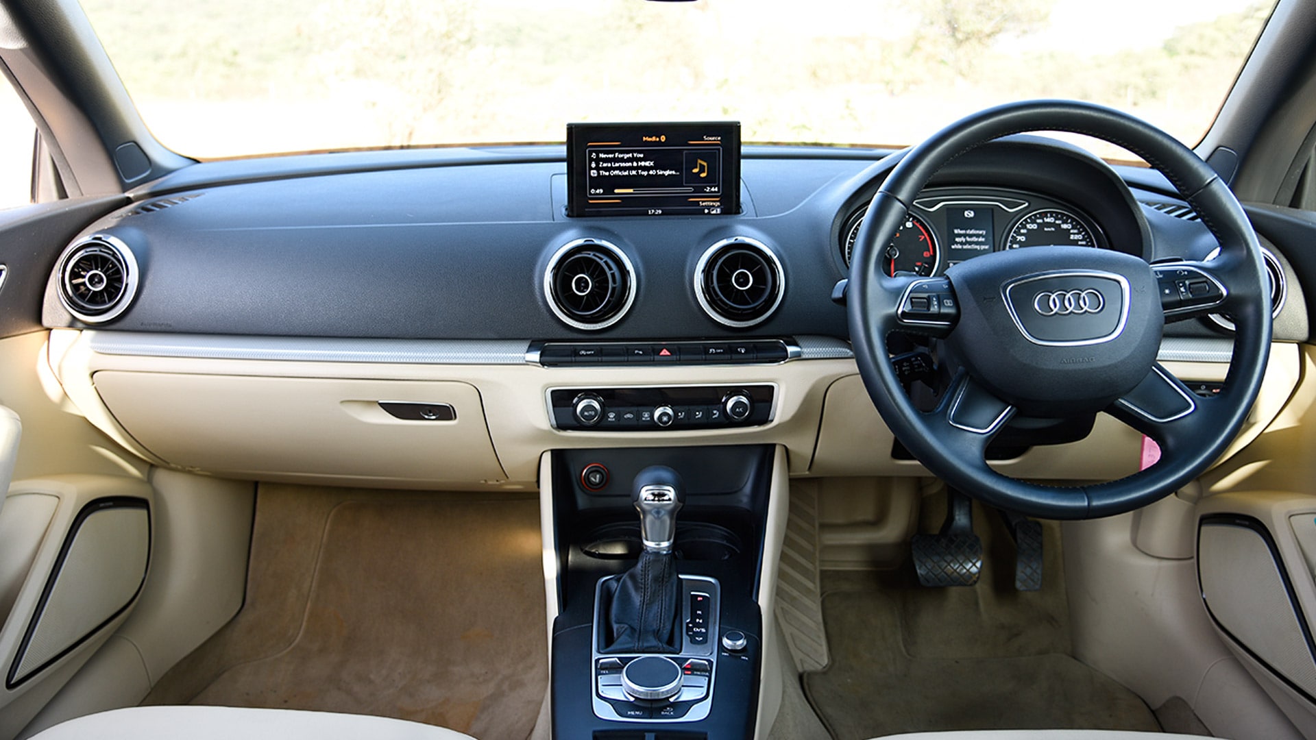 Audi-a3-cabriolet-2015-40 TFSI Compare