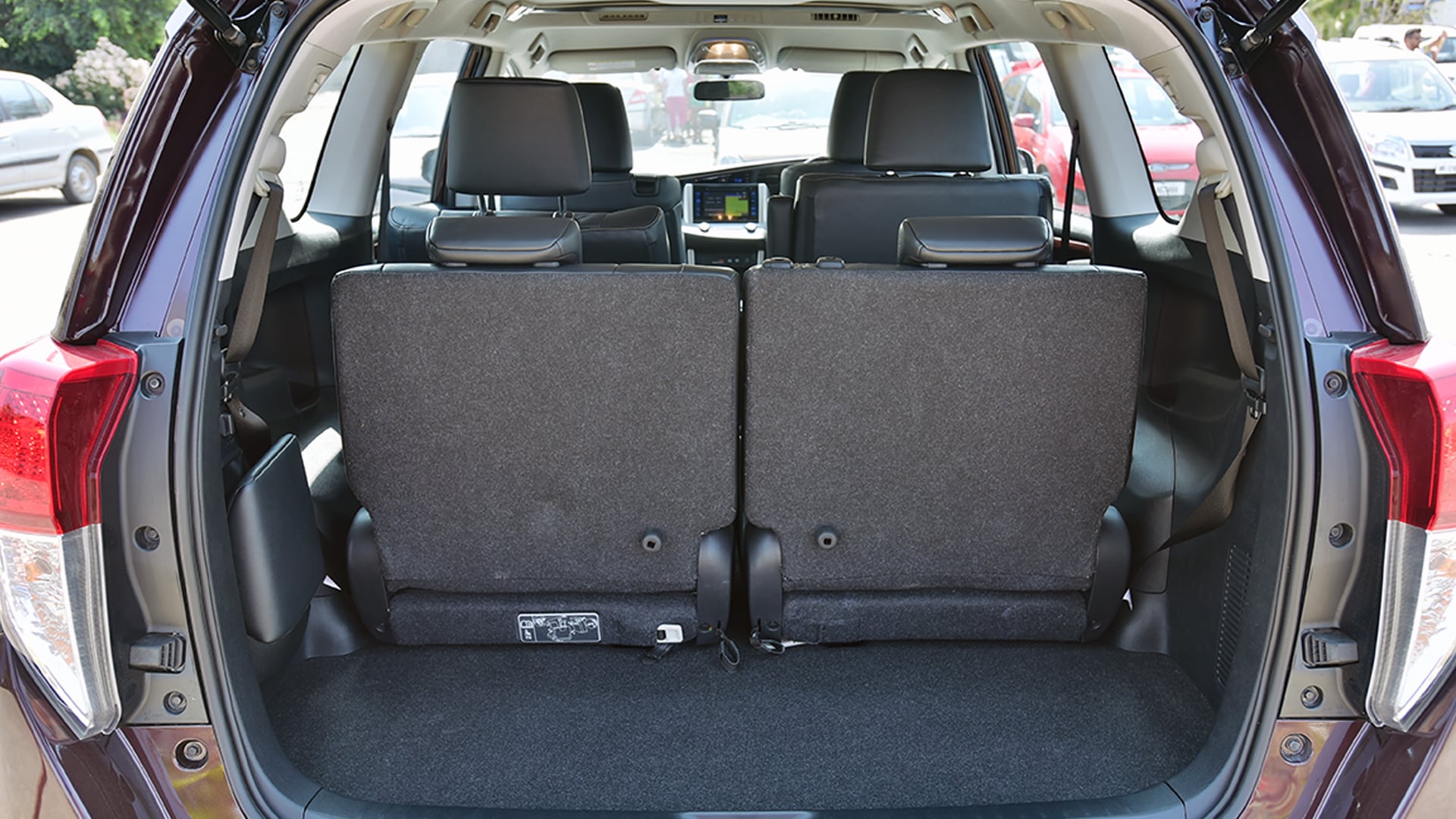 Toyota Innova Crysta 2016 STD Compare