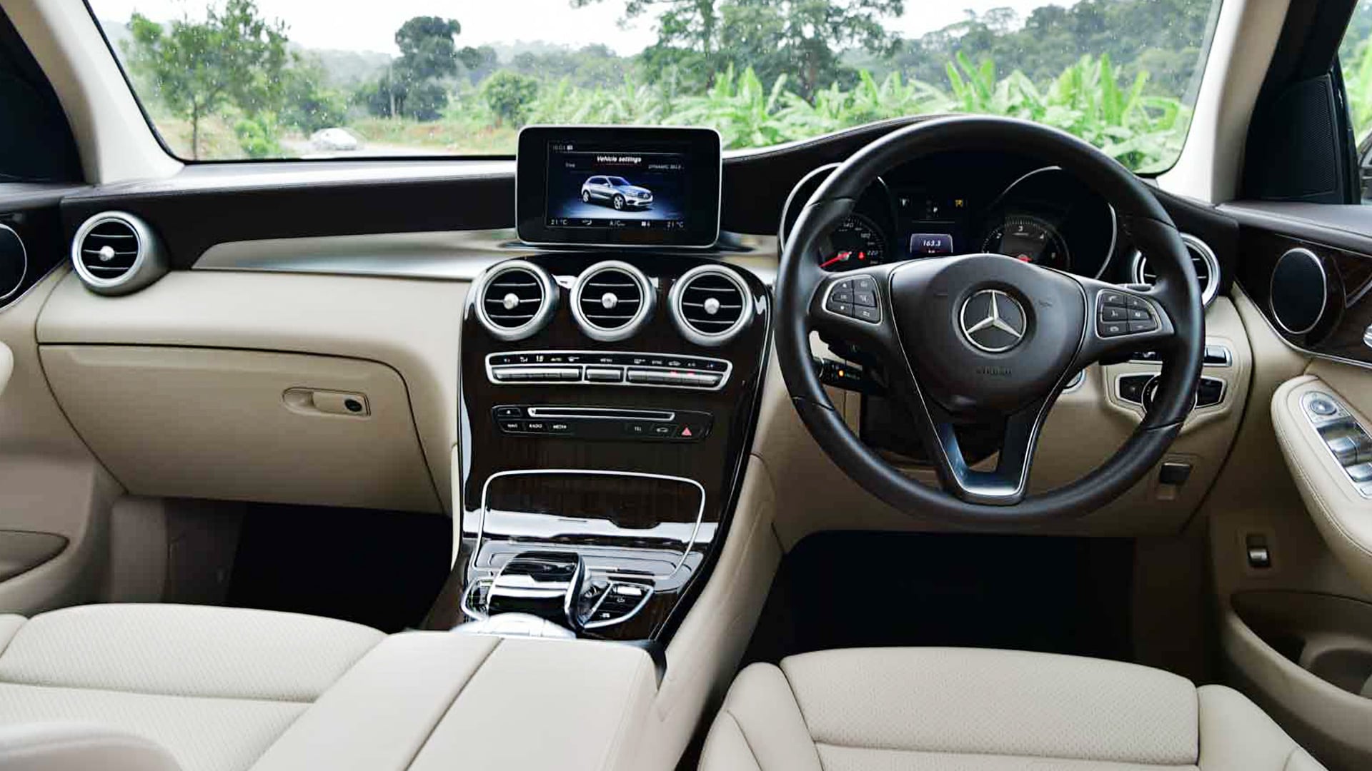 Mercedes-Benz GLC 2016 Edition 1 Exterior