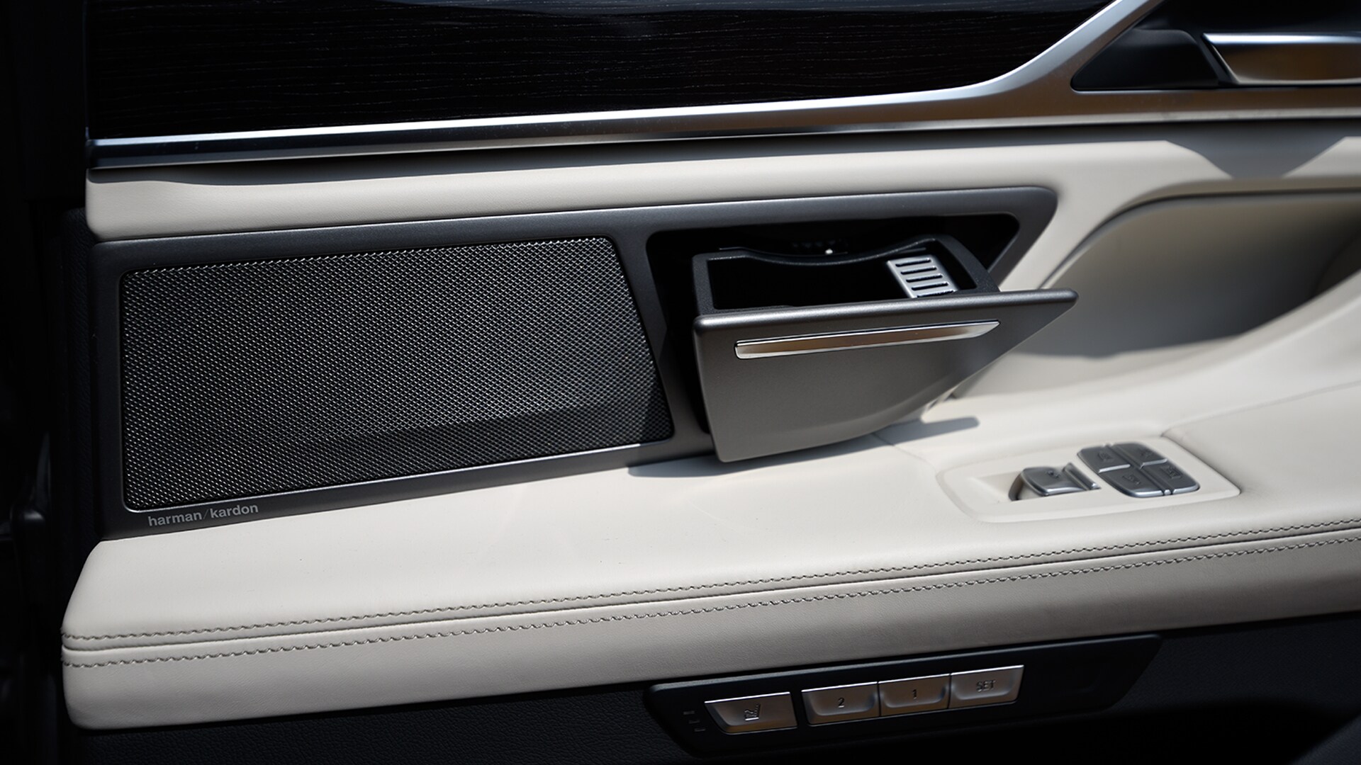 BMW 7 series 2016 730Ld M Sport Interior