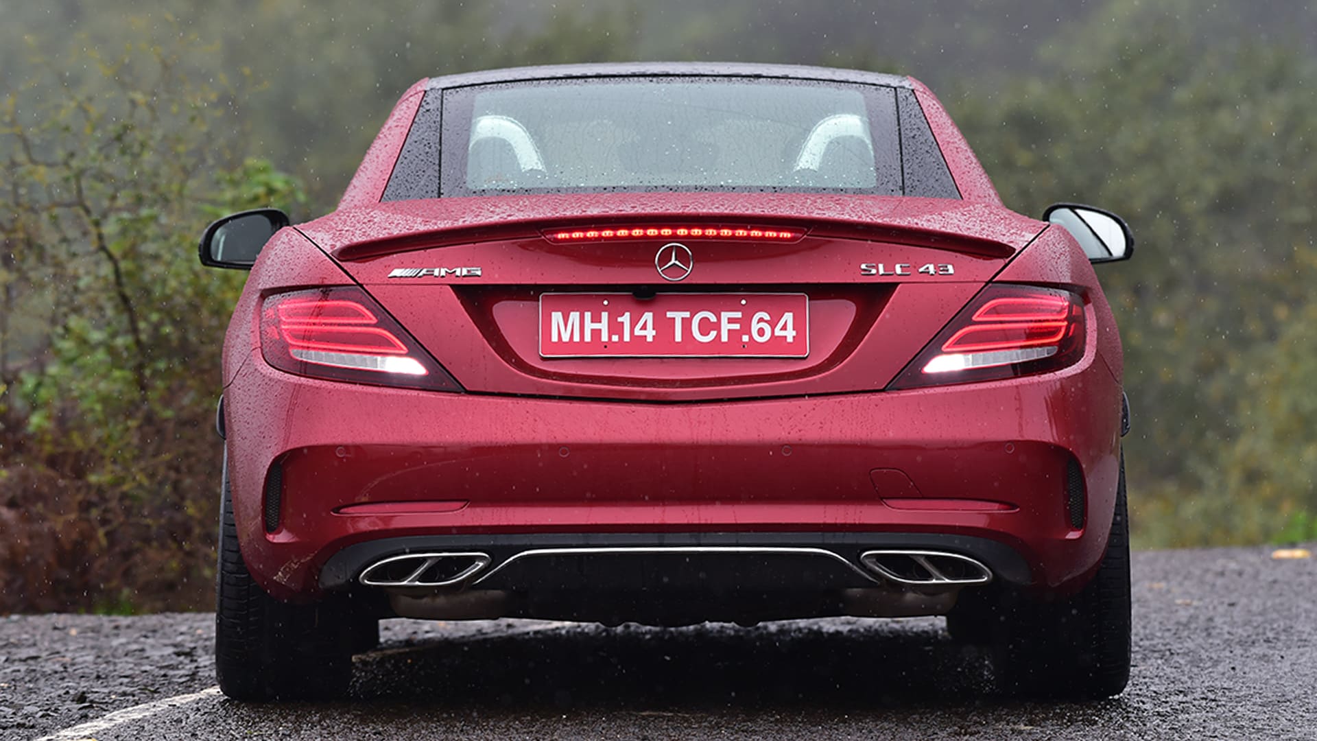 Mercedes Benz SLC 2016 43 AMG Compare