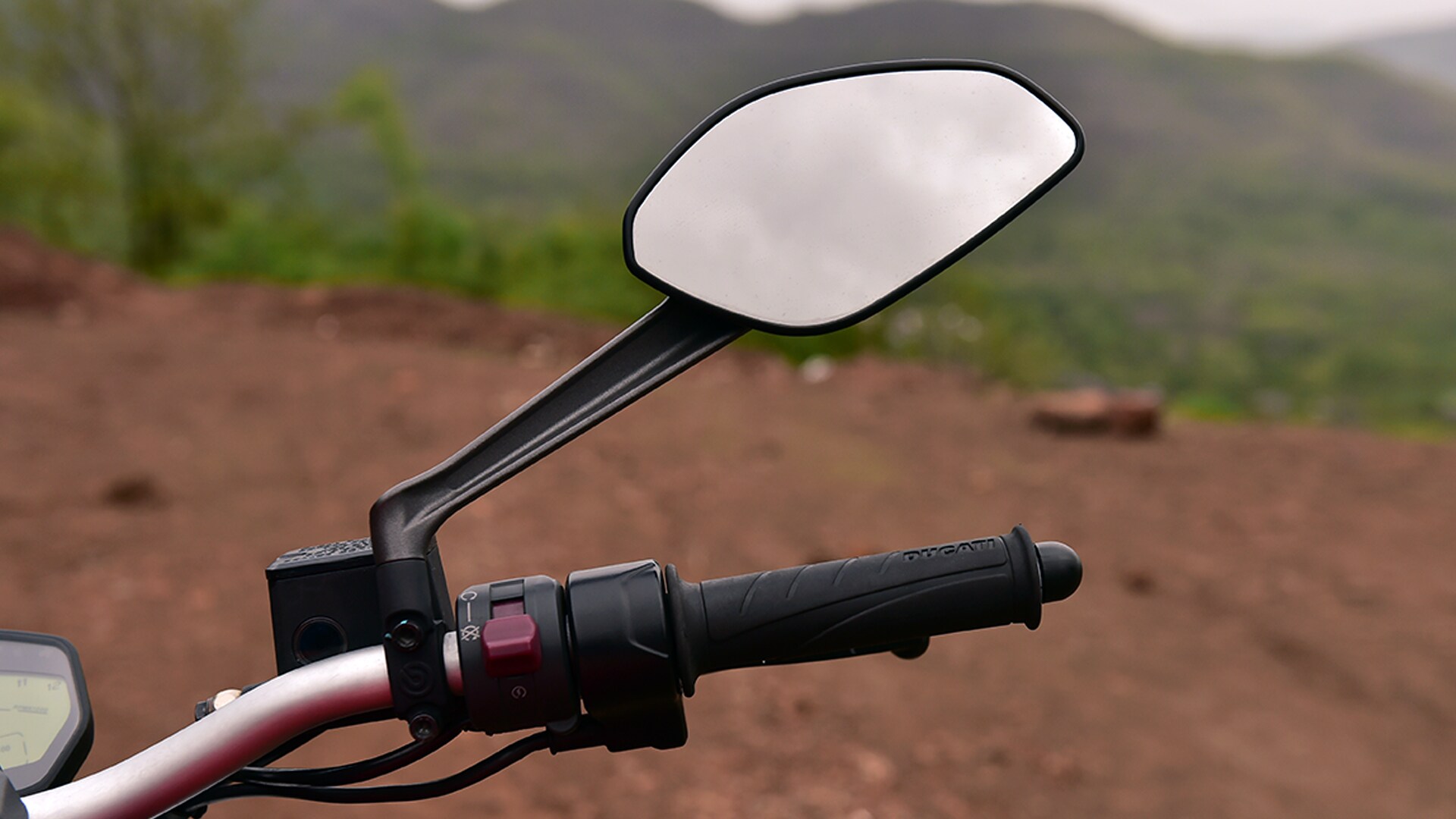 Ducati Monster 821 2015 STD