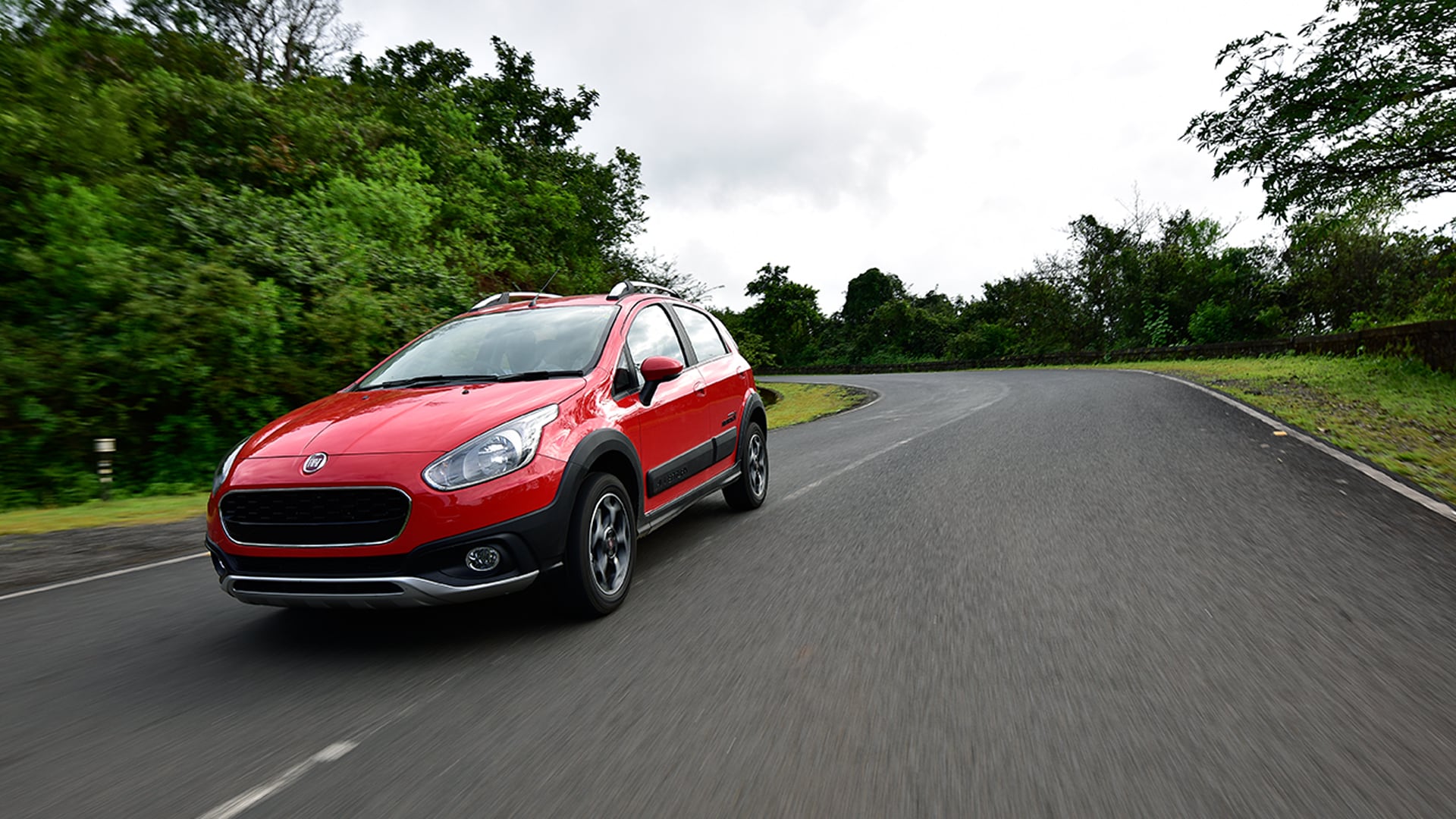 Fiat Avventura Urban Cross 2016 1.3 Multijet Diesel Active Exterior