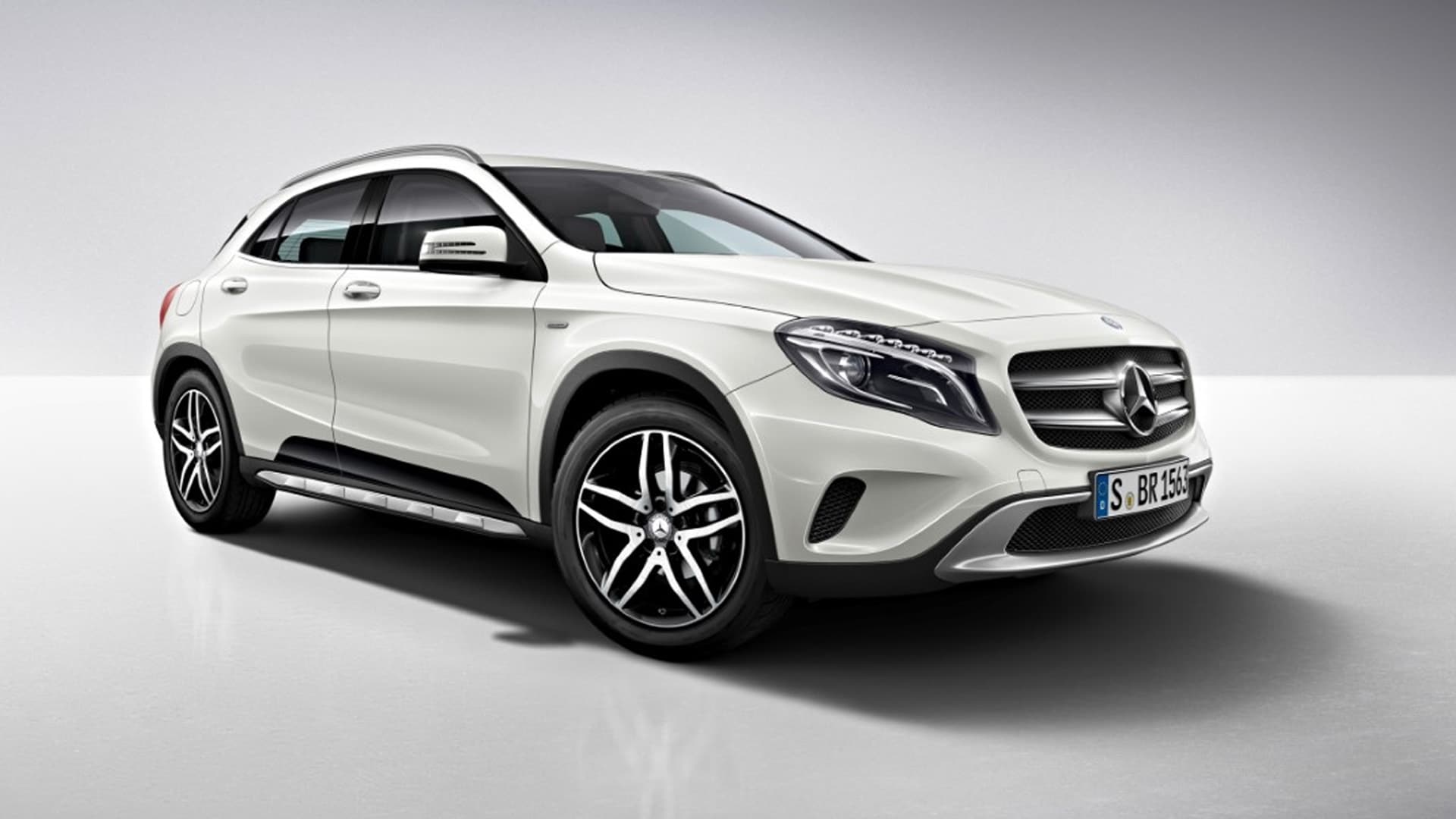 Mercedesbenz GLA 2016 220d 4Matic Activity Edition Exterior