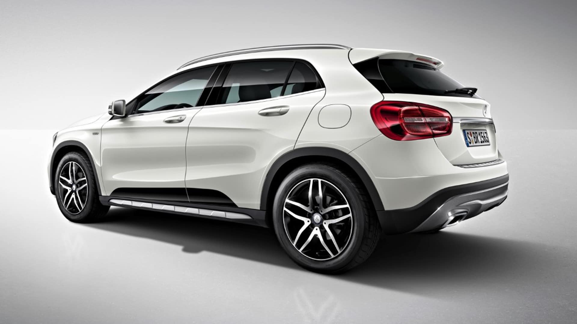 Mercedesbenz GLA 2016 220d 4Matic Activity Edition Exterior