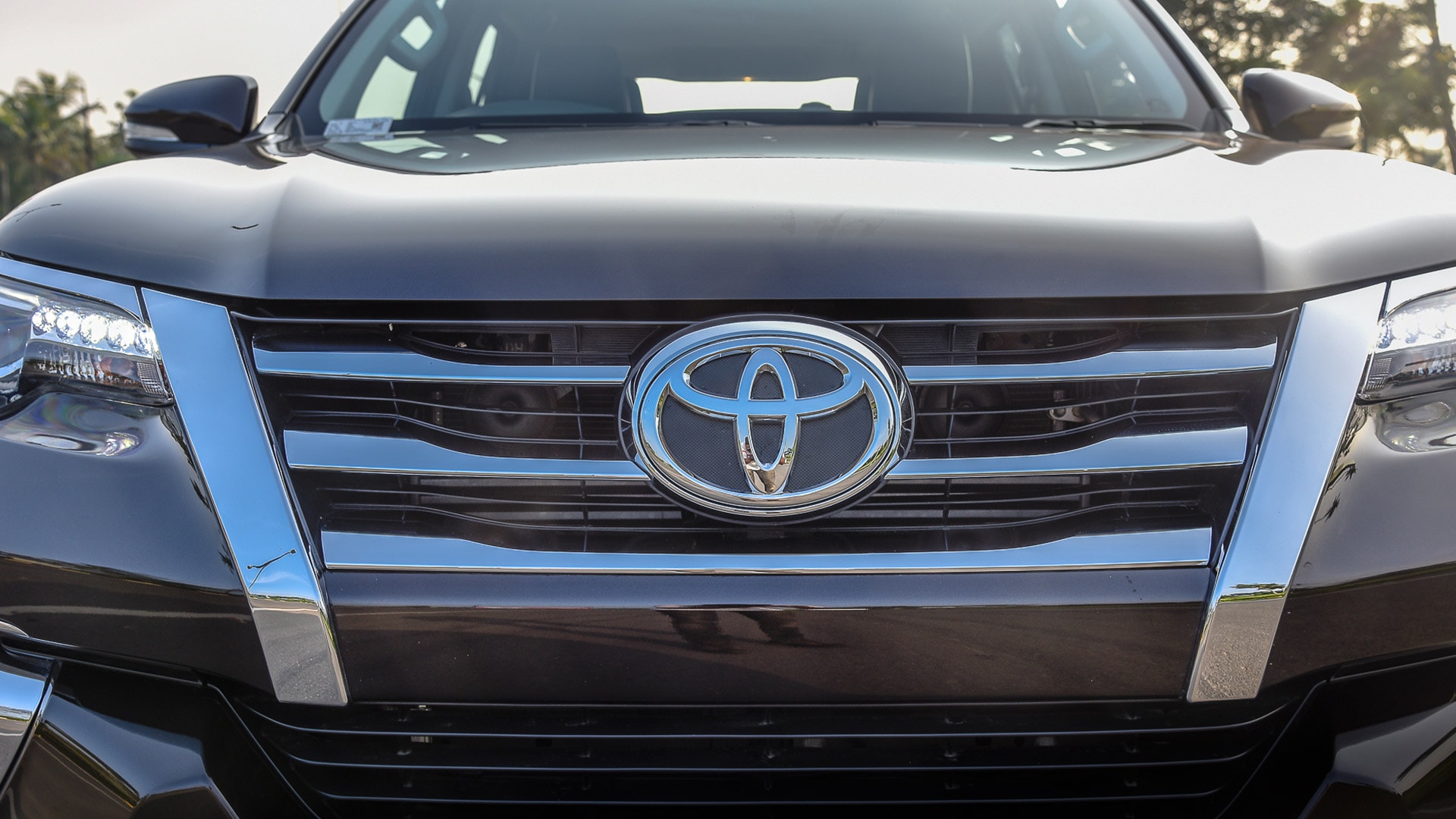 Toyota Fortuner 2016 4X4 MT Diesel Exterior