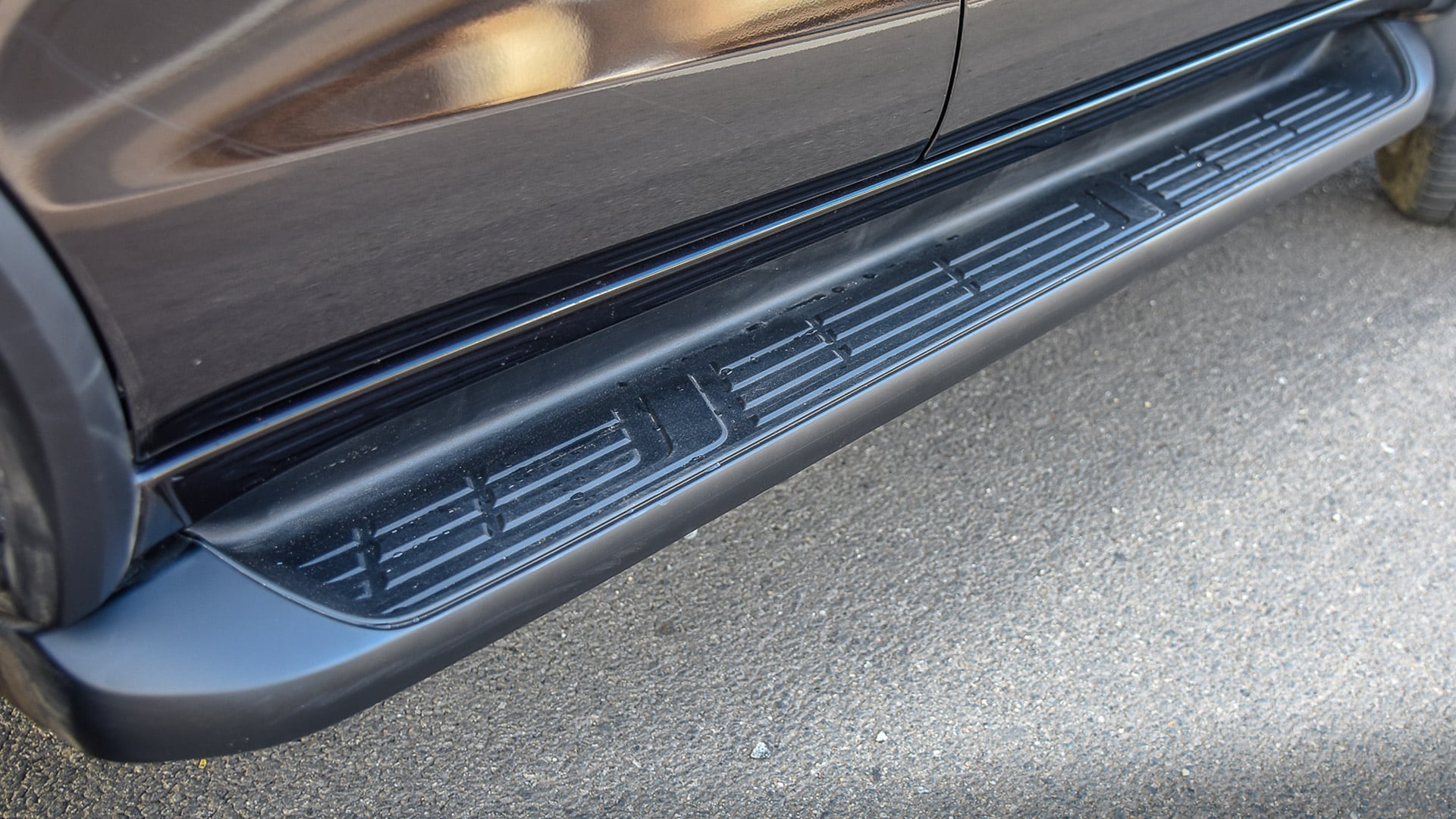 Toyota Fortuner 2016 4X4 MT Diesel Exterior