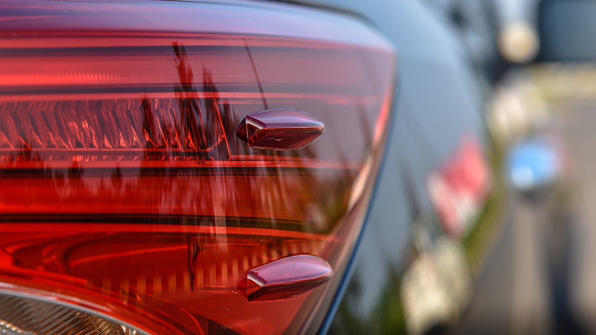 Toyota Fortuner 2016 4X4 MT Diesel Exterior