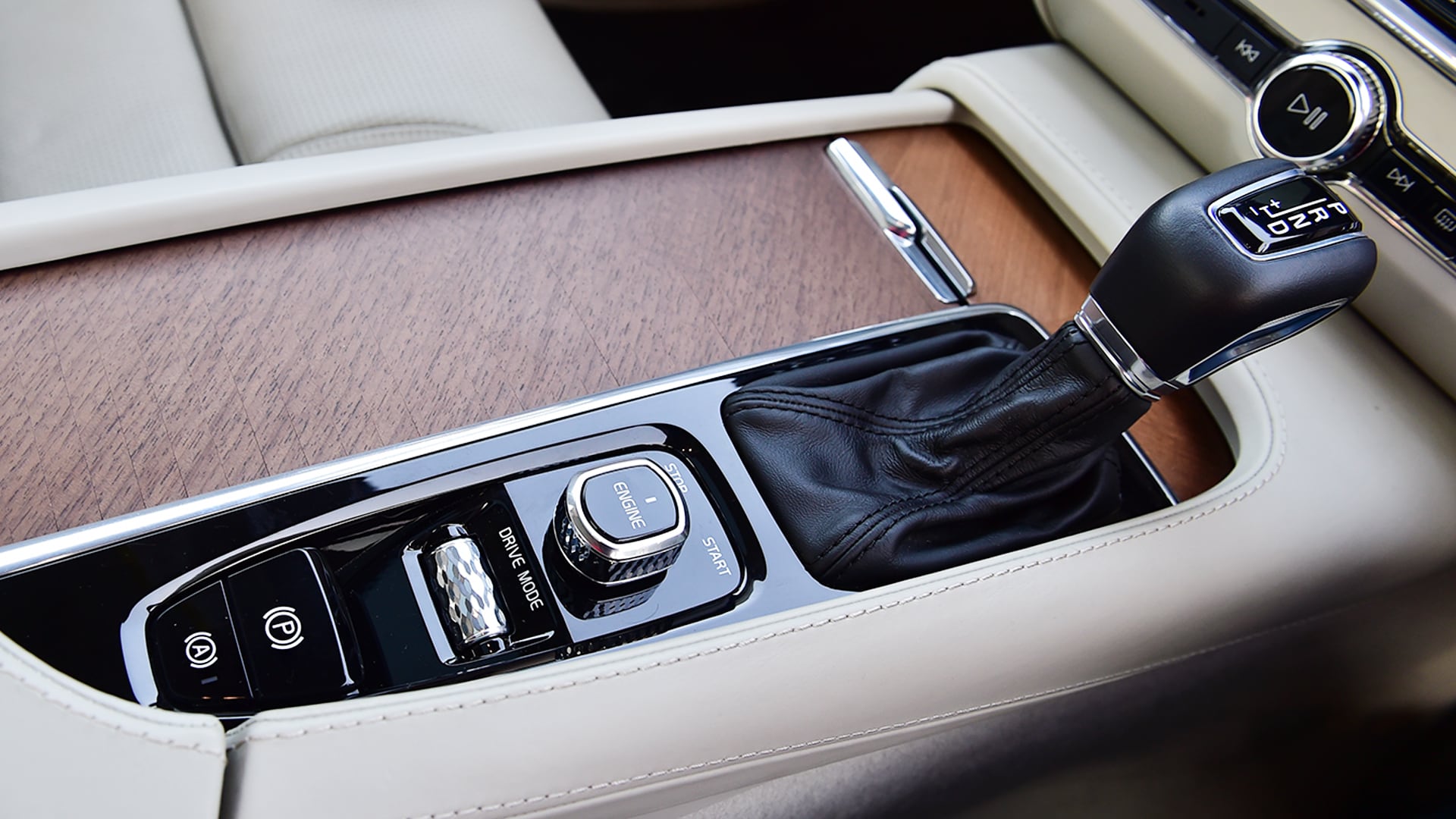 Volvo S90 2016 D4 Inscription Interior