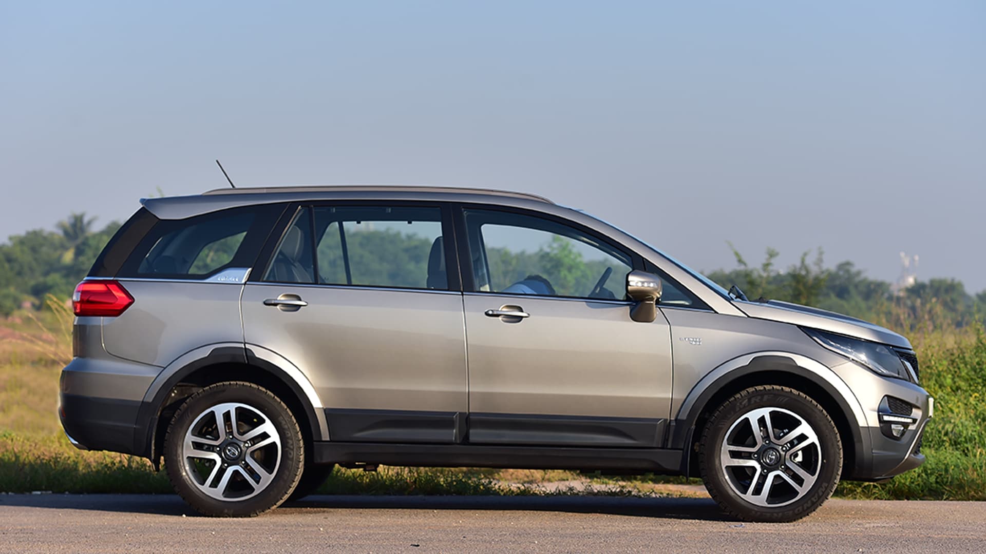 Tata Hexa 2017 XE MT Exterior