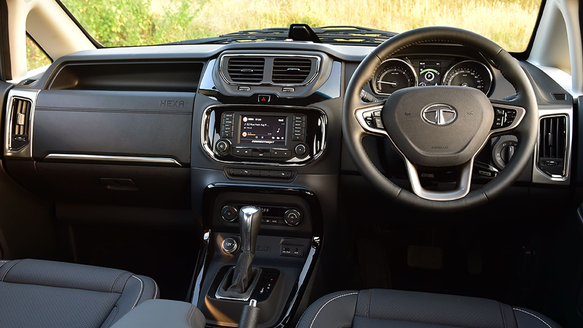 Tata Hexa 2017 XE MT Interior