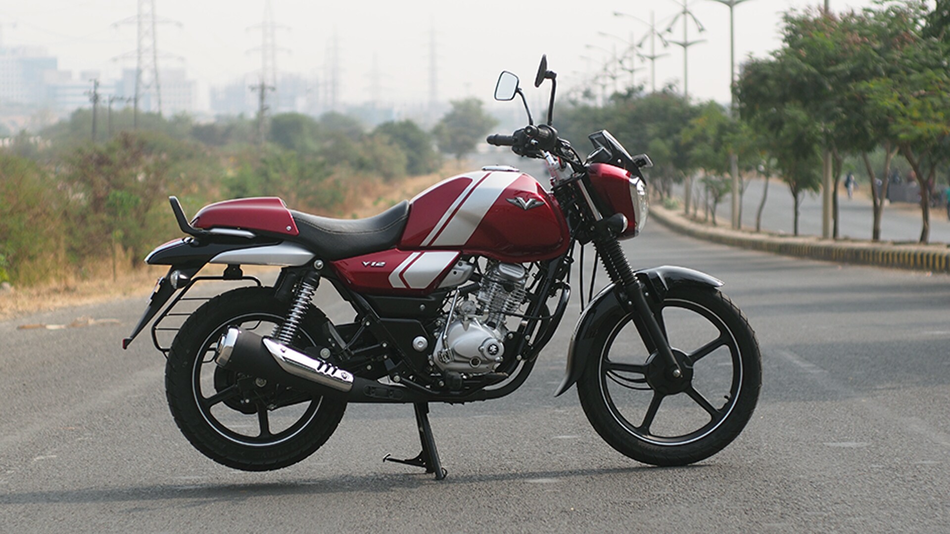 Bajaj V12 2017 STD