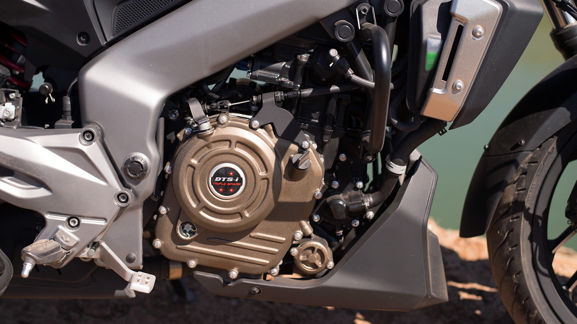 Bajaj Dominar 400 2017 ABS