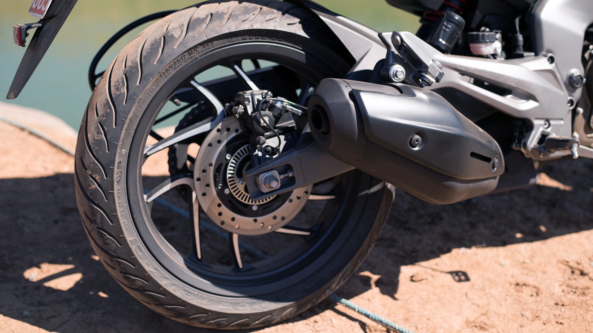 Bajaj Dominar 400 2017 ABS