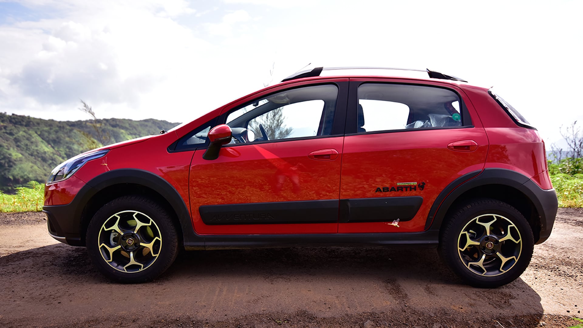 Fiat Avventura Urban Cross 2016 1.3 Multijet Diesel Active Exterior