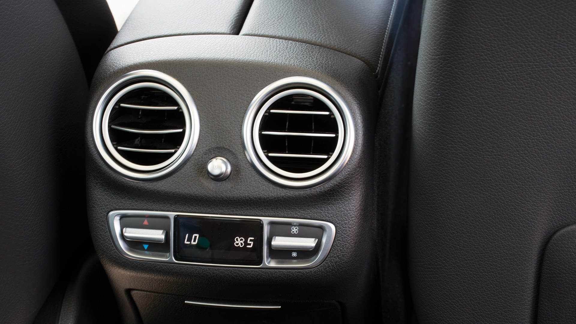 Mercedes Benz-Eclass 2017 E 350 LWB Diesel Interior