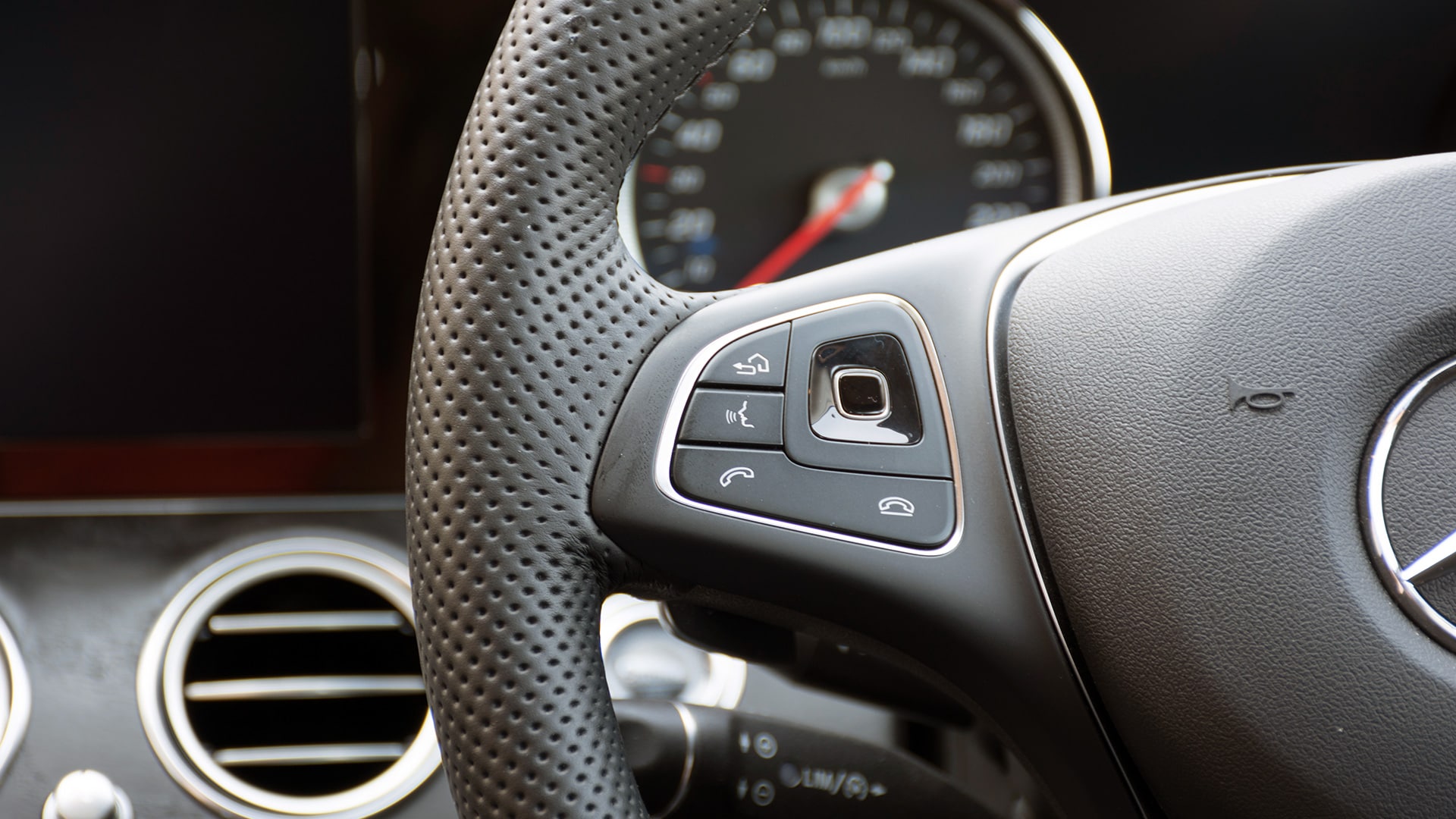 Mercedes Benz-Eclass 2017 E 350 LWB Diesel Interior