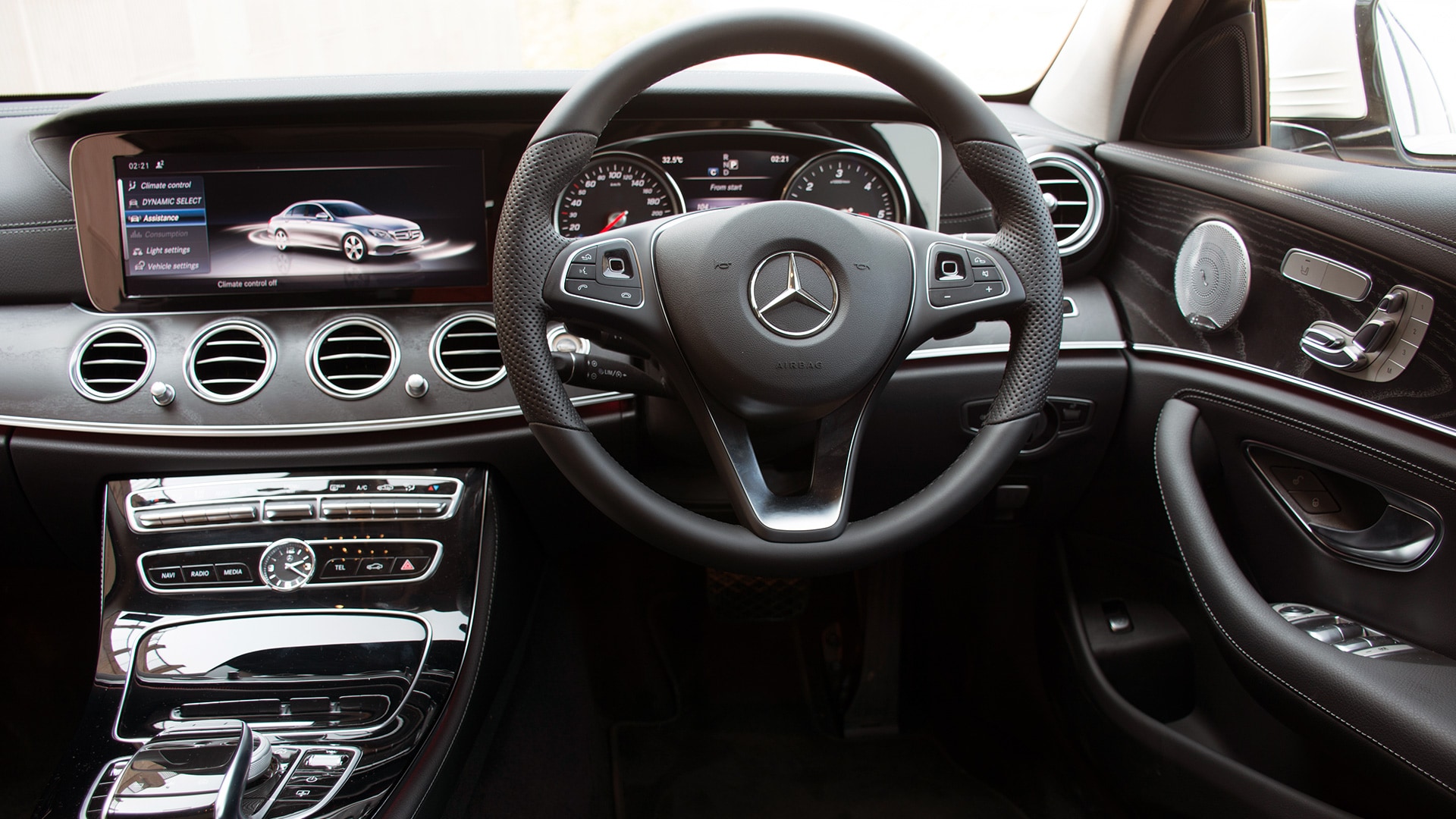 Mercedes Benz-Eclass 2017 E 350 LWB Diesel Interior