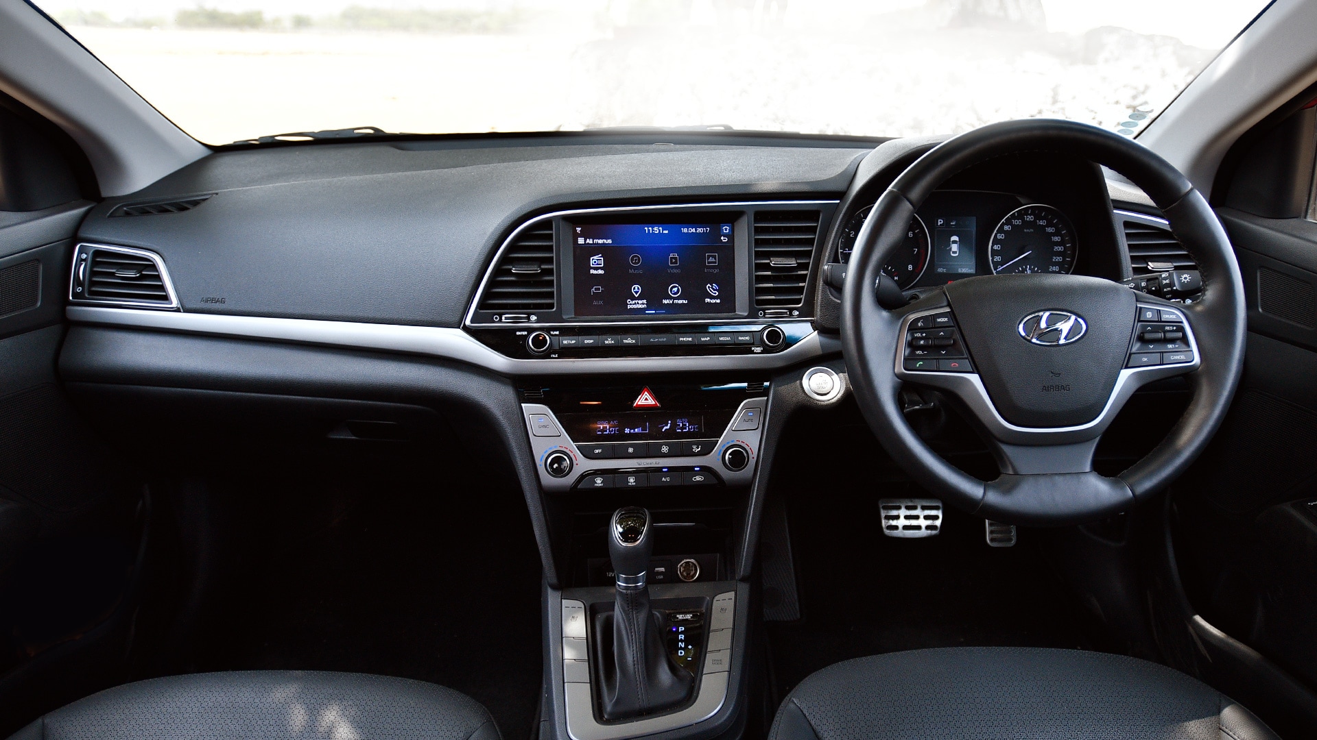 Toyota Corolla Altis 2017 VL (CVT) Exterior