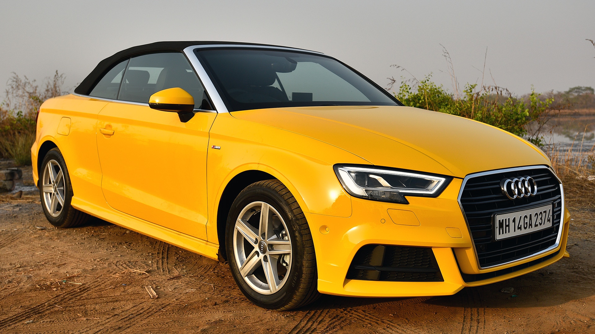 Audi A3 Cabriolet 2017 35 TFSI Compare