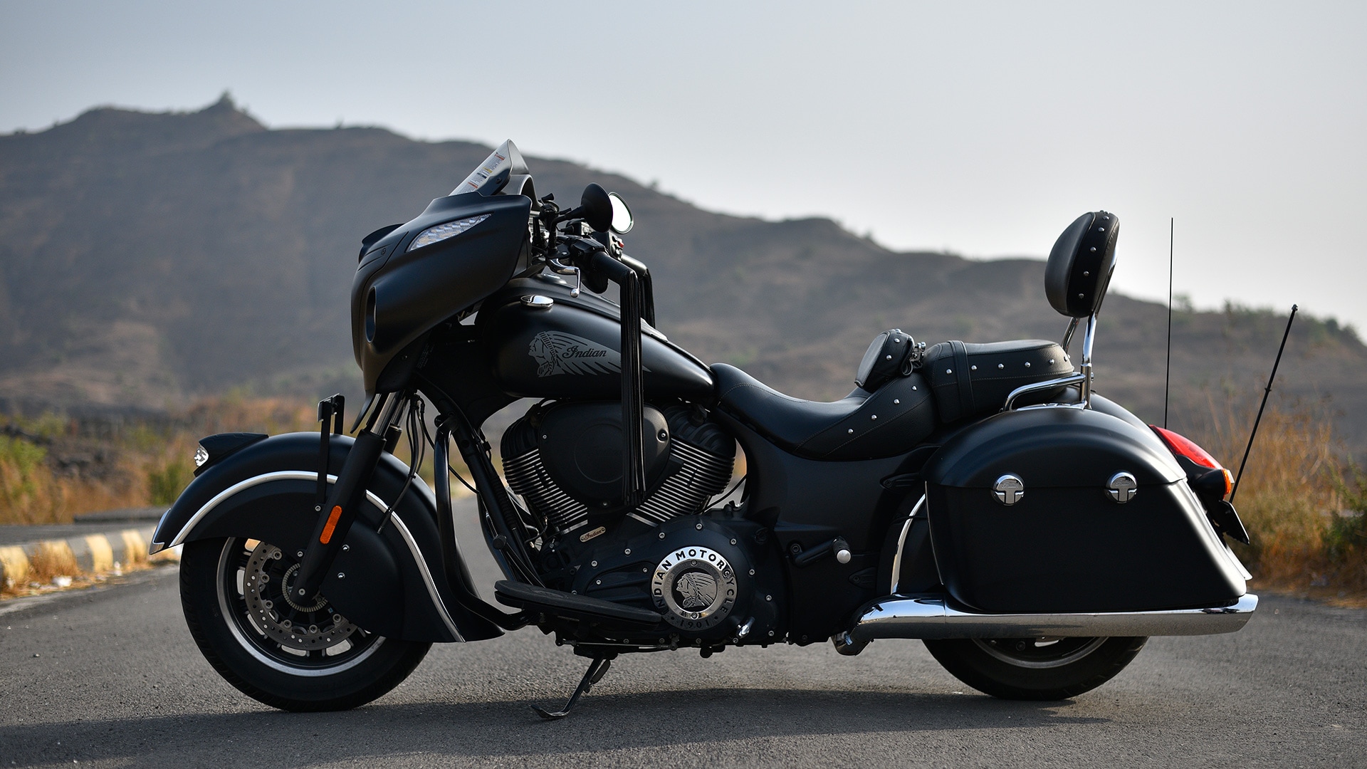 Indian Chieftain 2016 Dark Horse Exterior