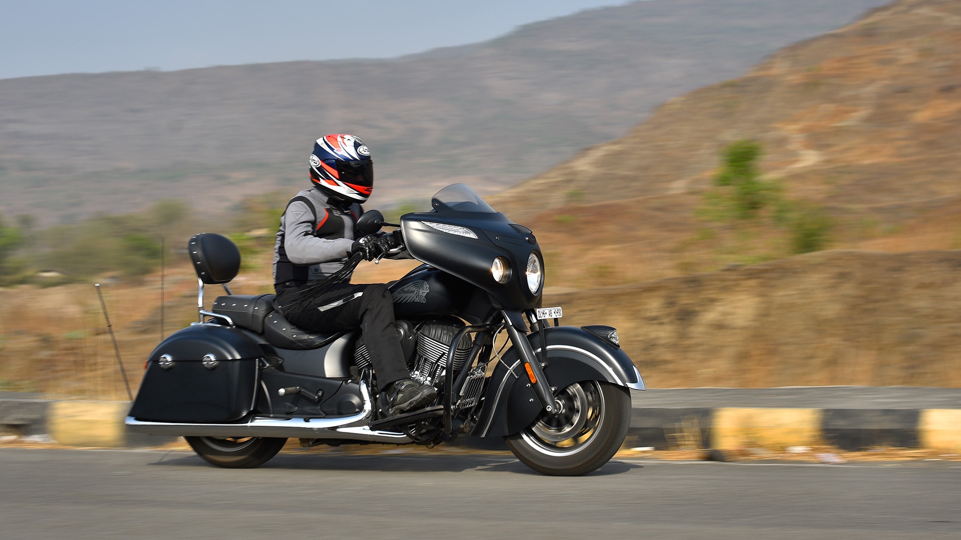 Indian Chieftain 2016 Dark Horse Exterior