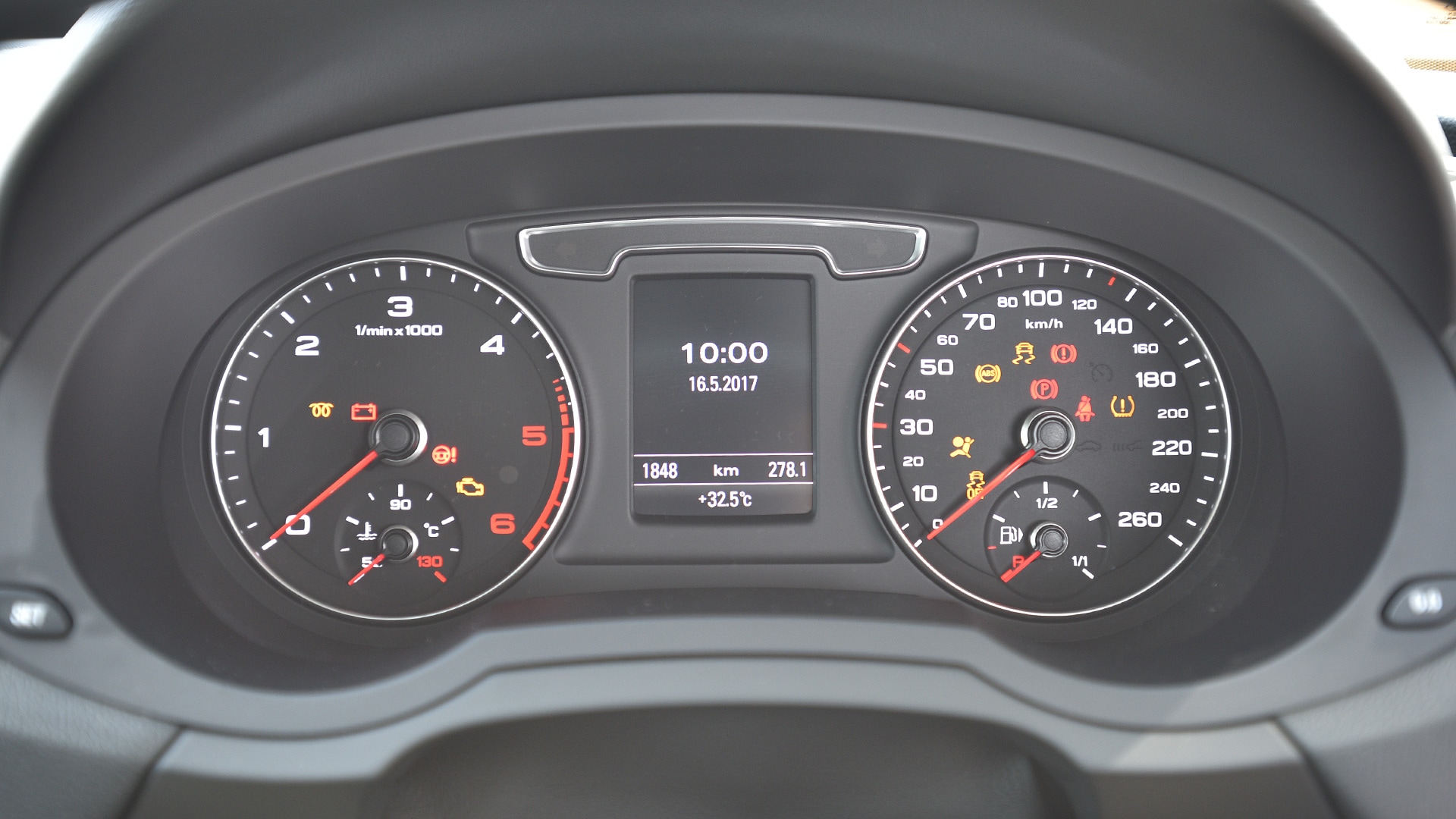 Audi Q3 2017 35 TDI quattro Premium Plus Interior