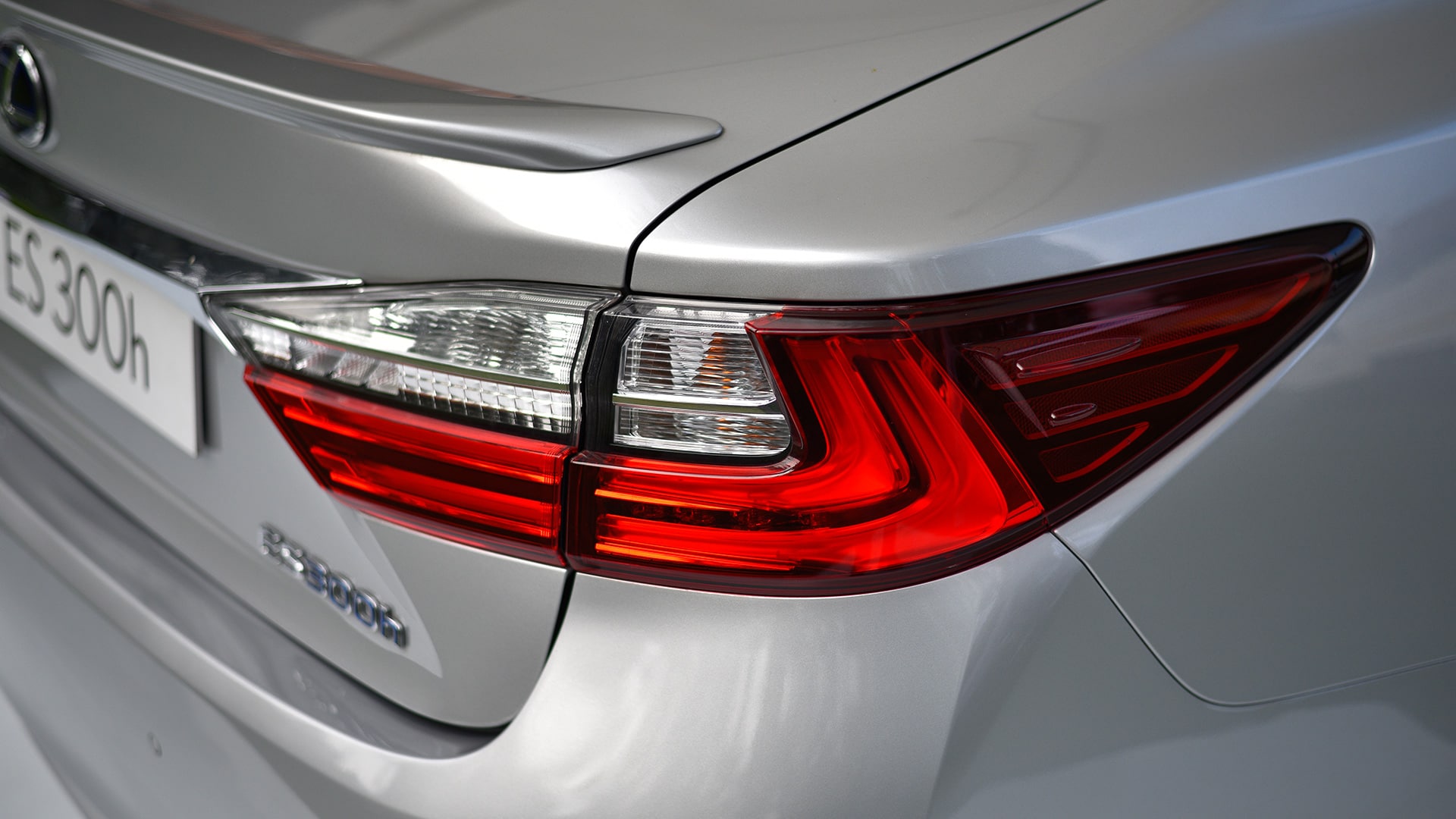 Lexus ES 300h 2017 STD Exterior