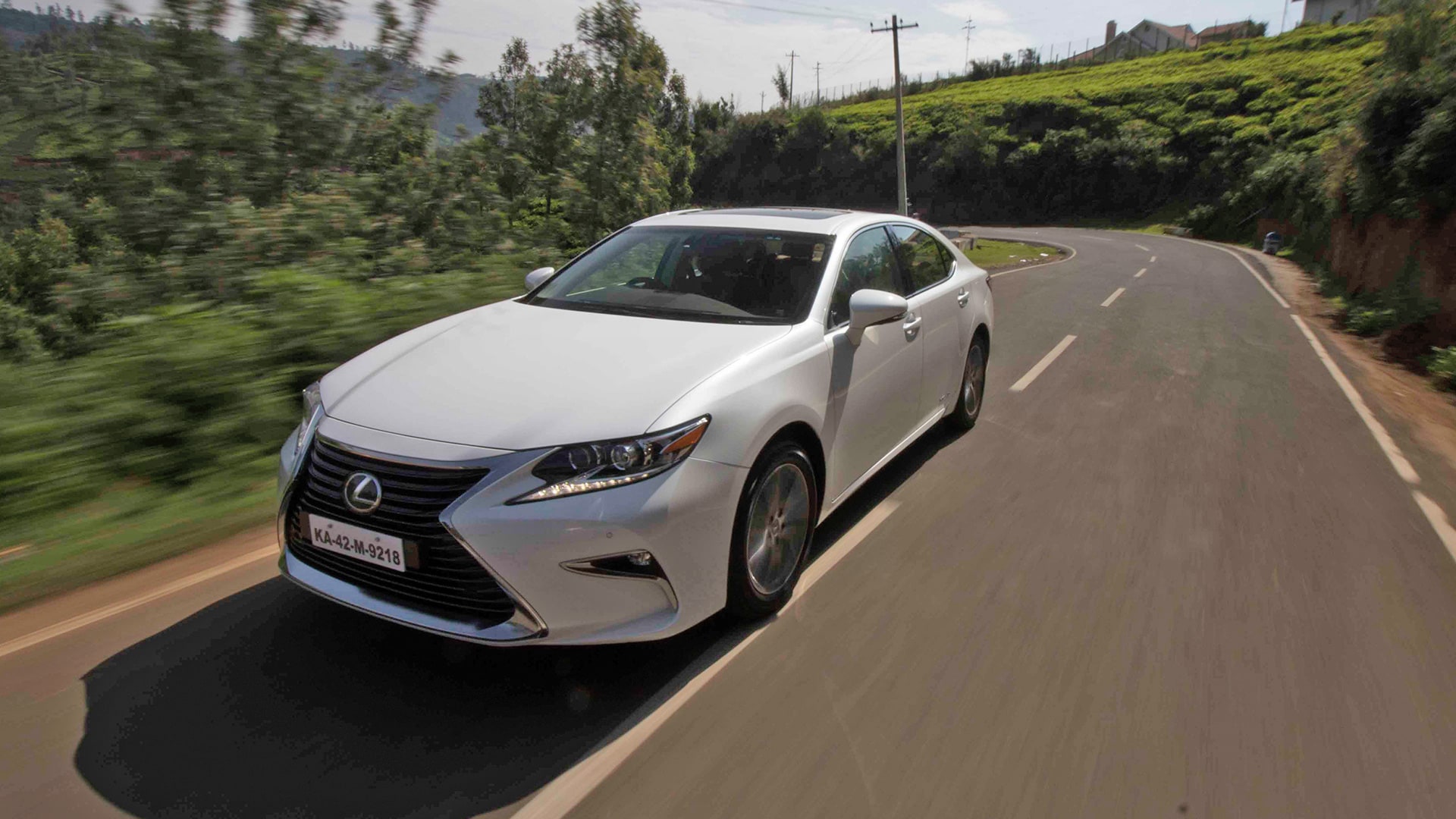 Lexus ES 300h 2017 STD Exterior