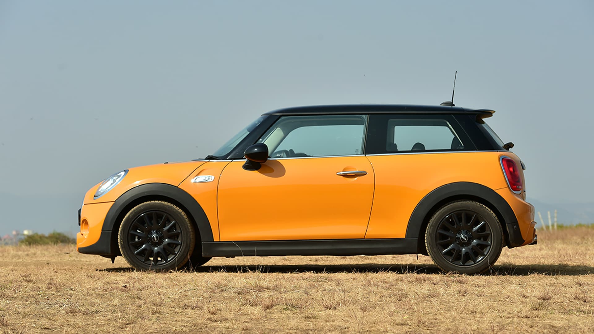 Mini Cooper-S- 3 door Exterior