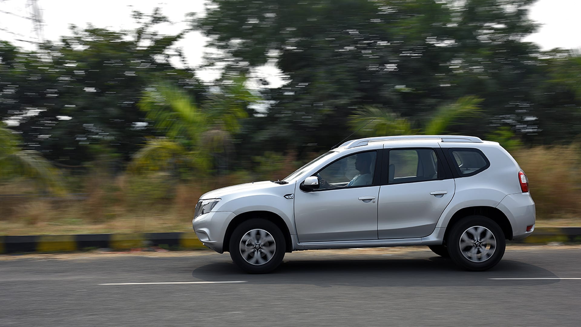 Nissan Terrano 2017 XV Premium AT dCi 110ps Exterior
