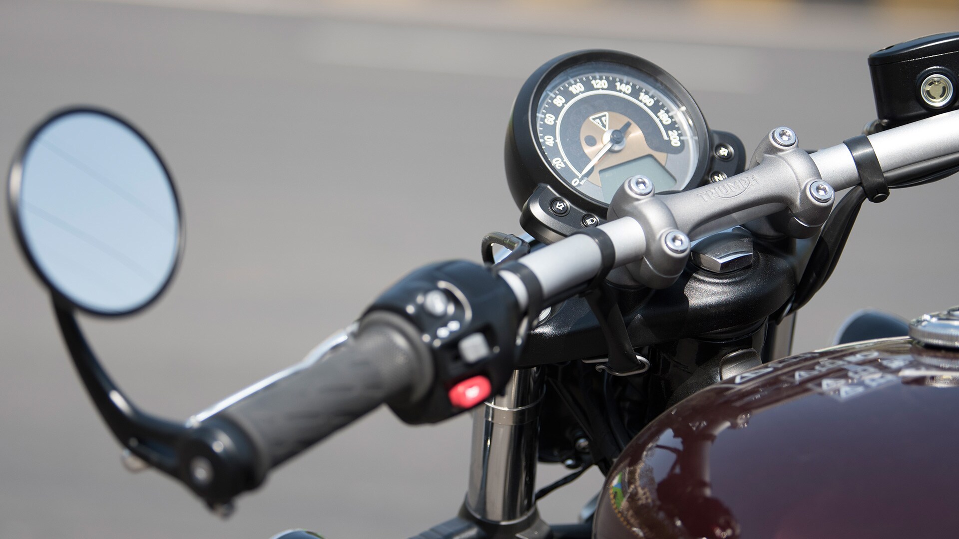 Triumph Bobber 2017 STD Exterior