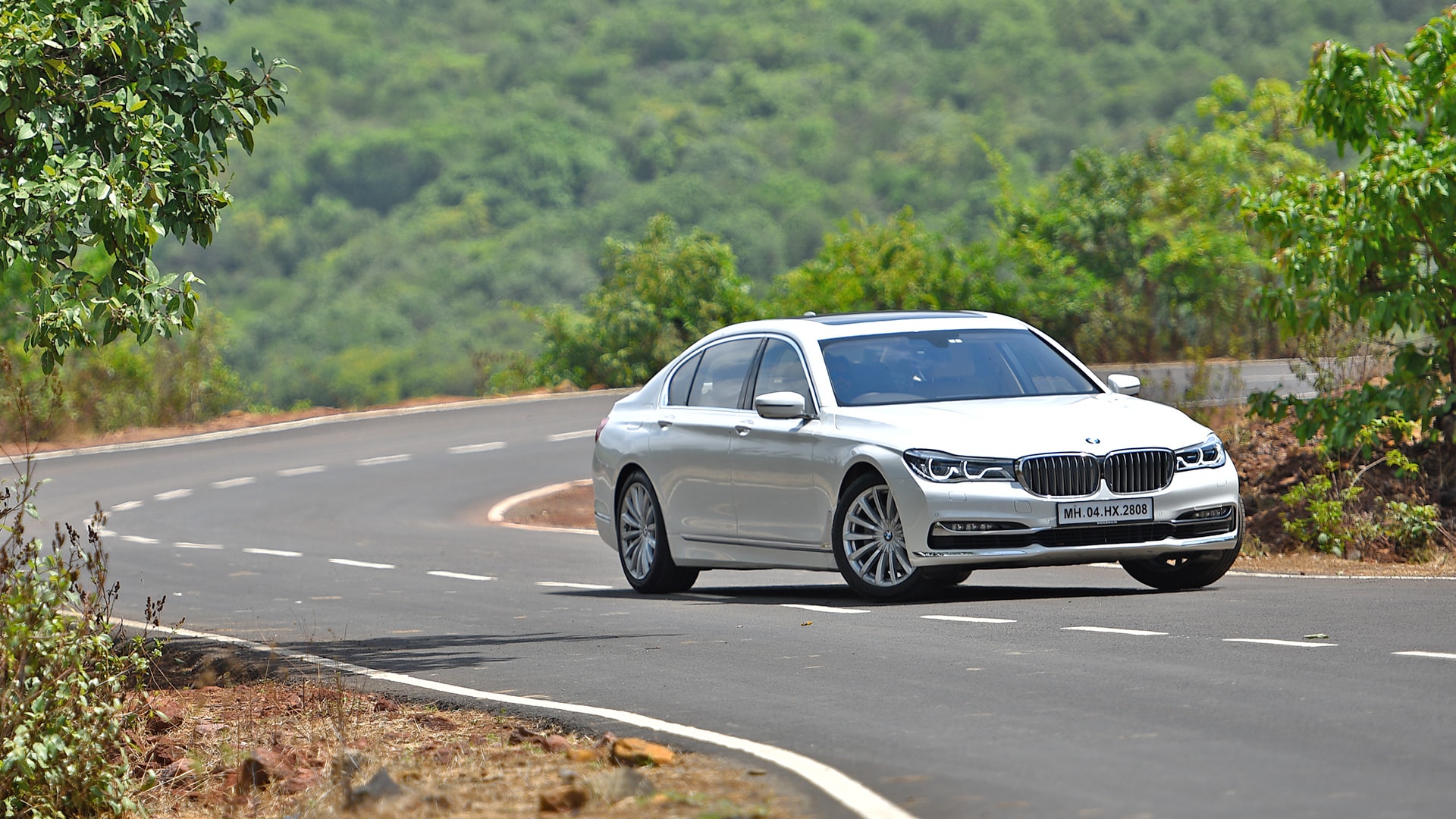 BMW 7 series 2017 740Li DPE Signature Exterior
