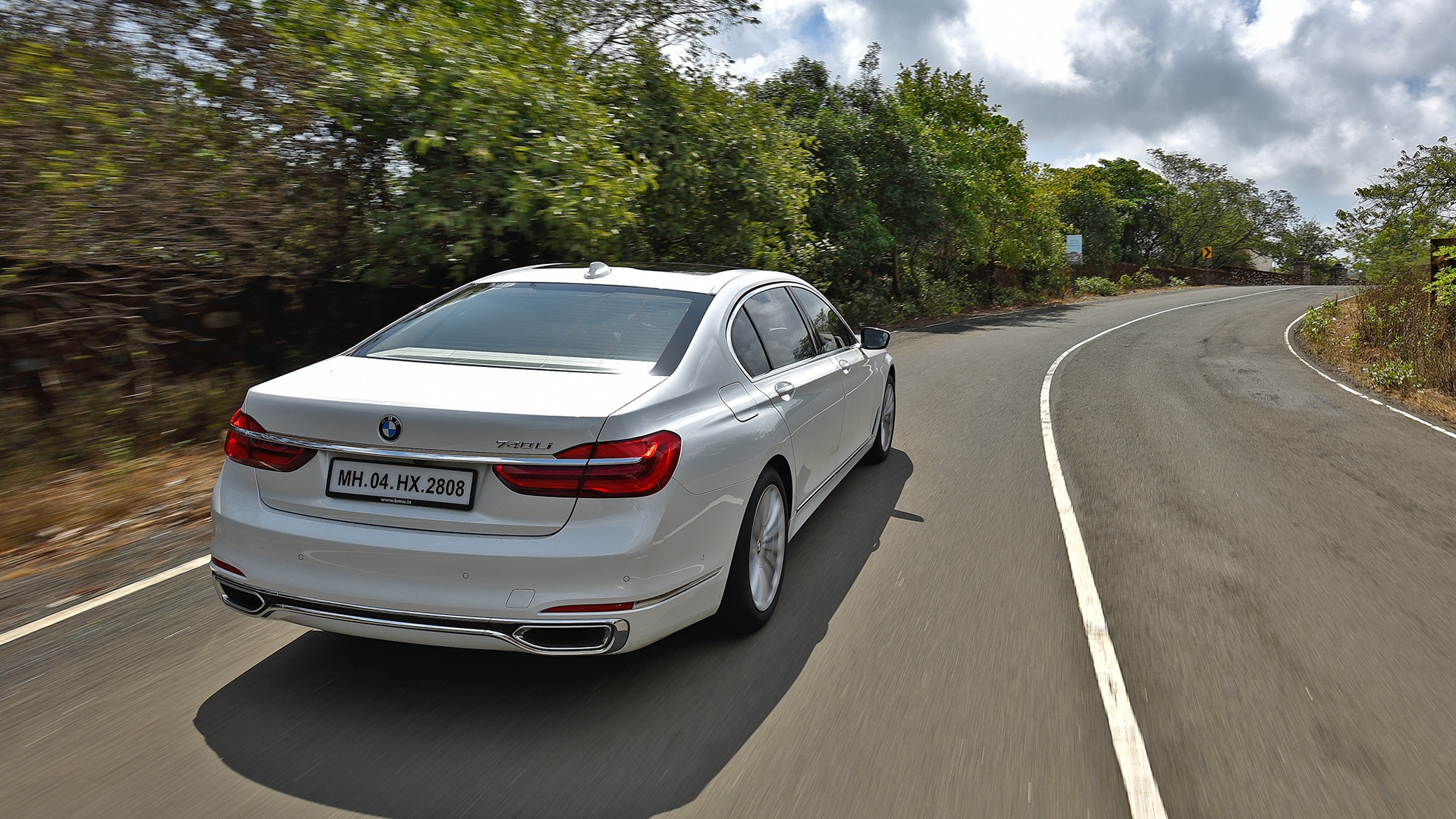 BMW 7 series 2017 740Li DPE Signature Exterior