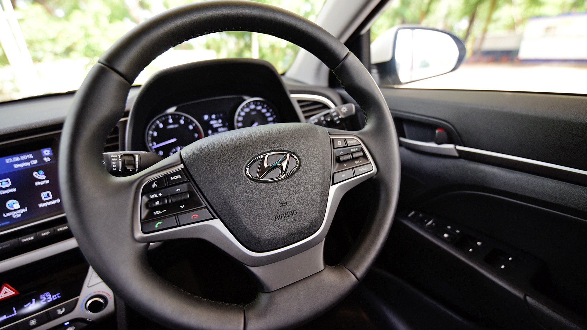 hyundai-elantra-2016-2.0 Petrol SX (O)AT Interior