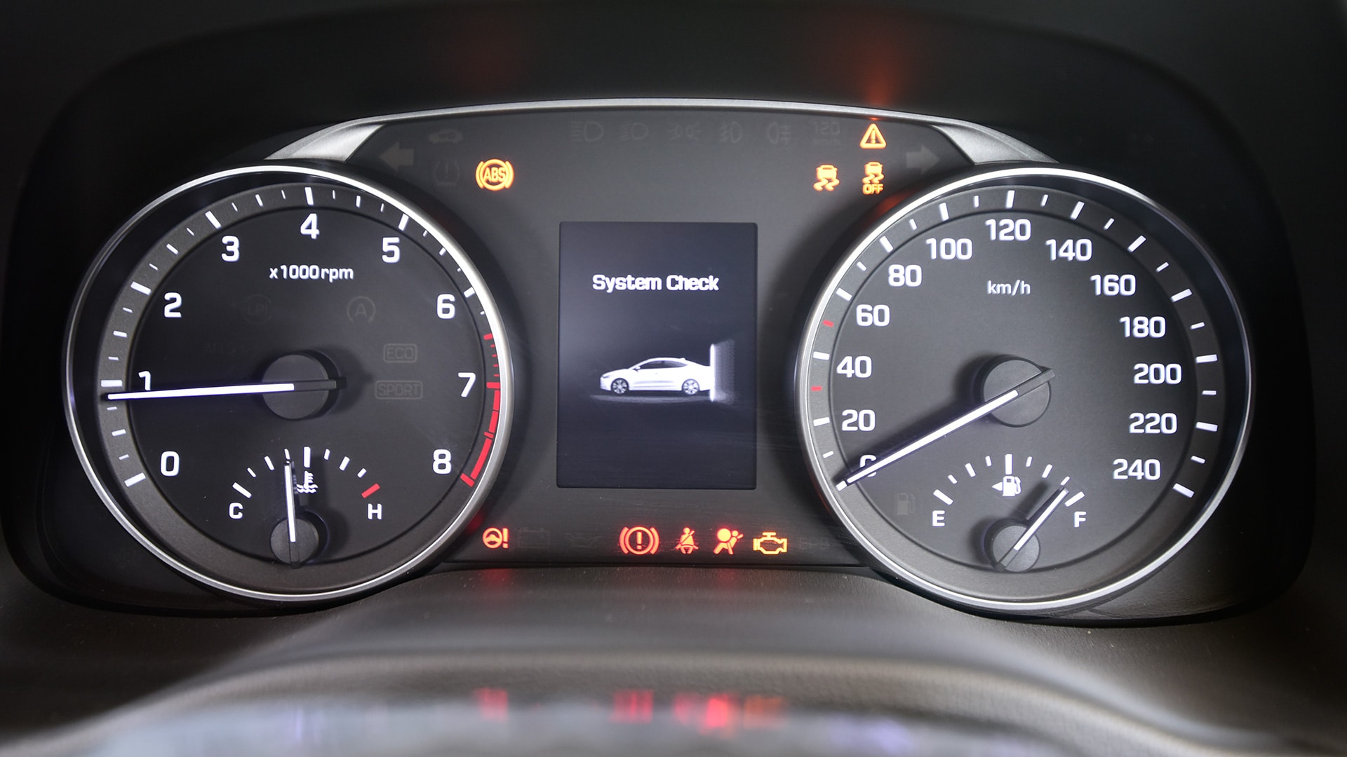 hyundai-elantra-2016-2.0 Petrol SX (O)AT Interior