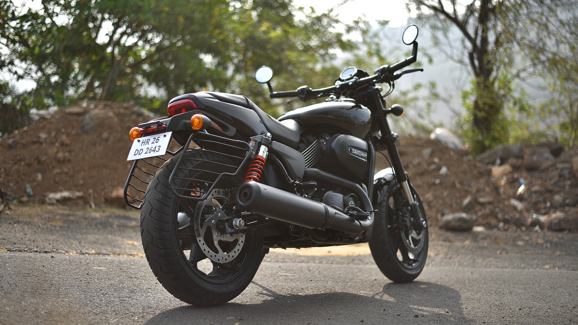 Harley-Davidson Street Rod 2017 STD Compare