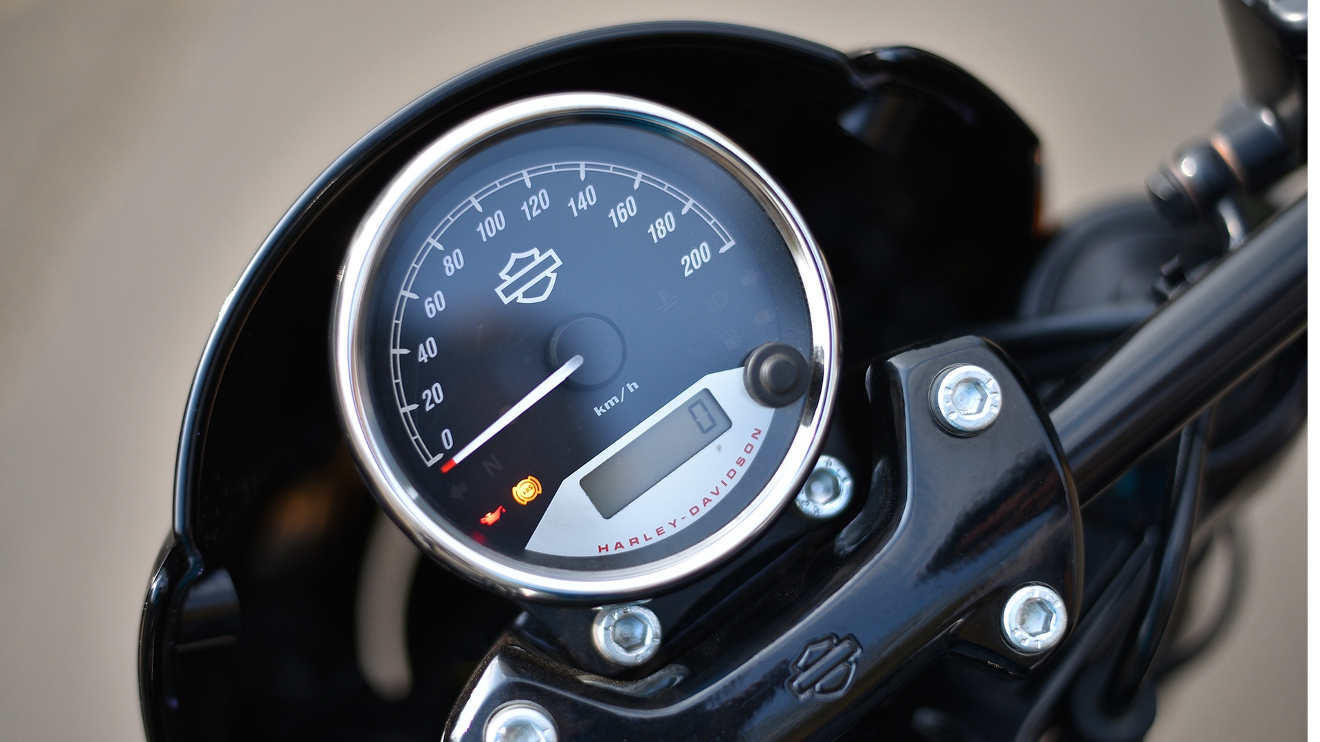 Harley-Davidson Street Rod 2017 STD Compare