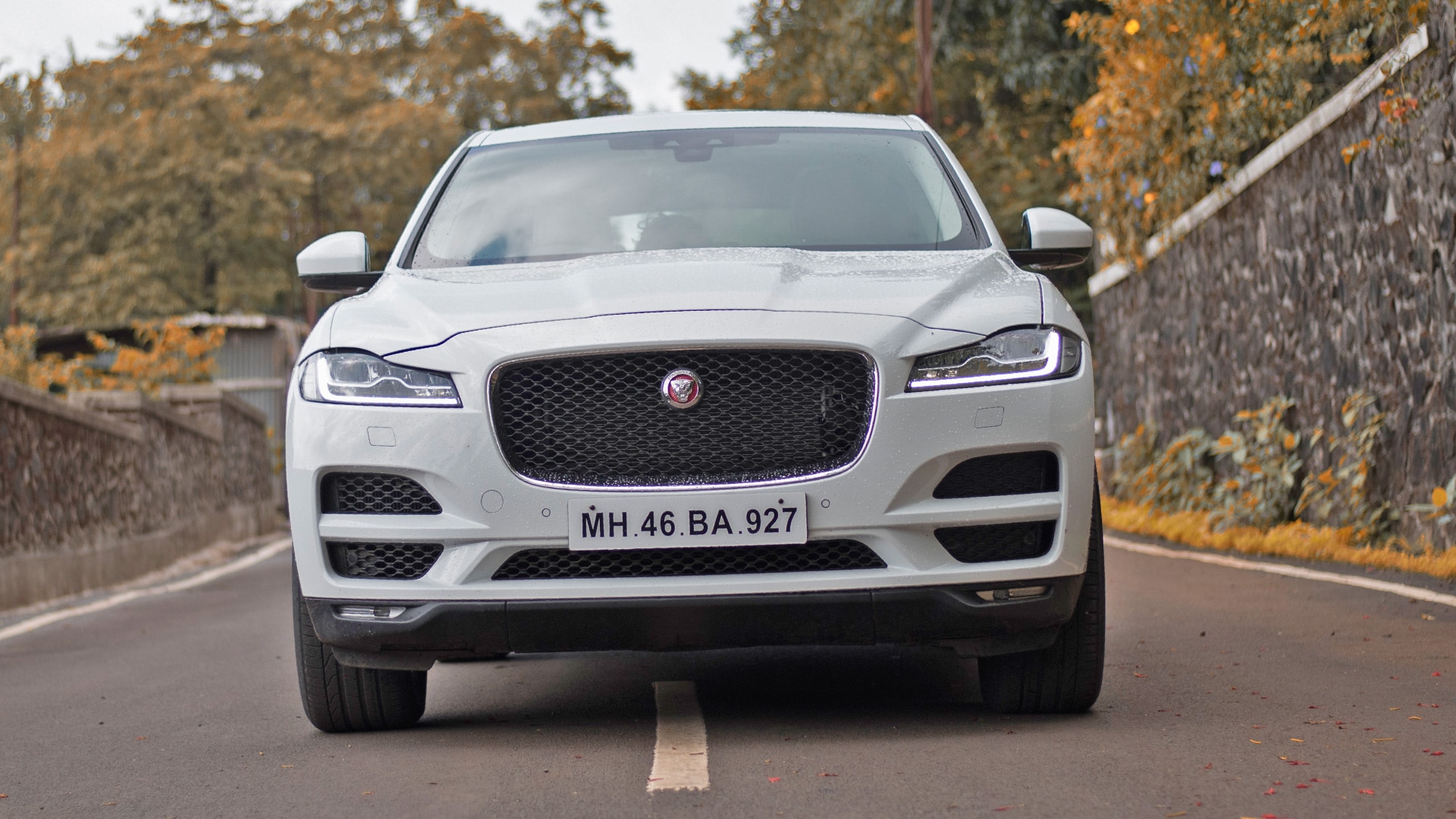 Jaguar F-pace 2016 Prestige Compare