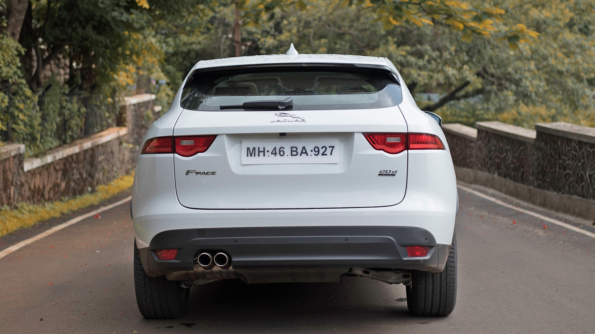 Jaguar F-pace 2016 Prestige Compare