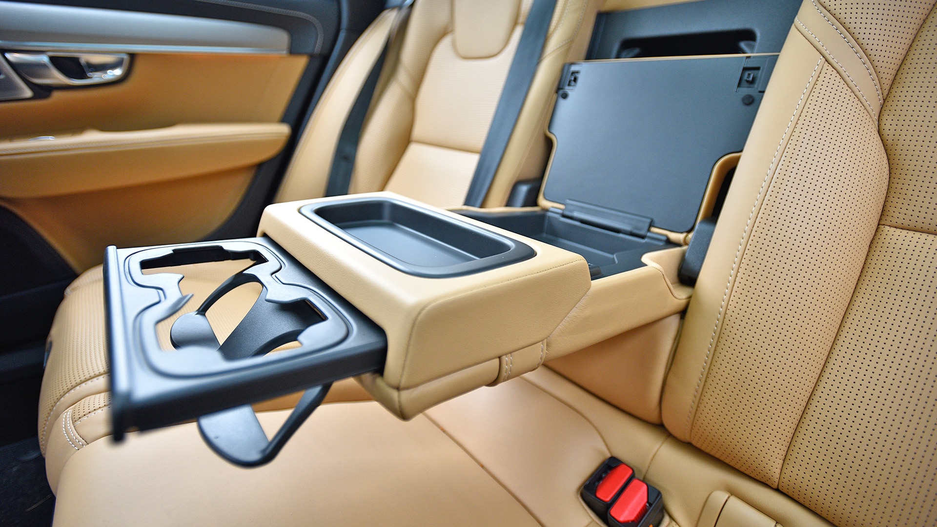 Volvo V90 Cross Country 2017 Diesel Std Interior