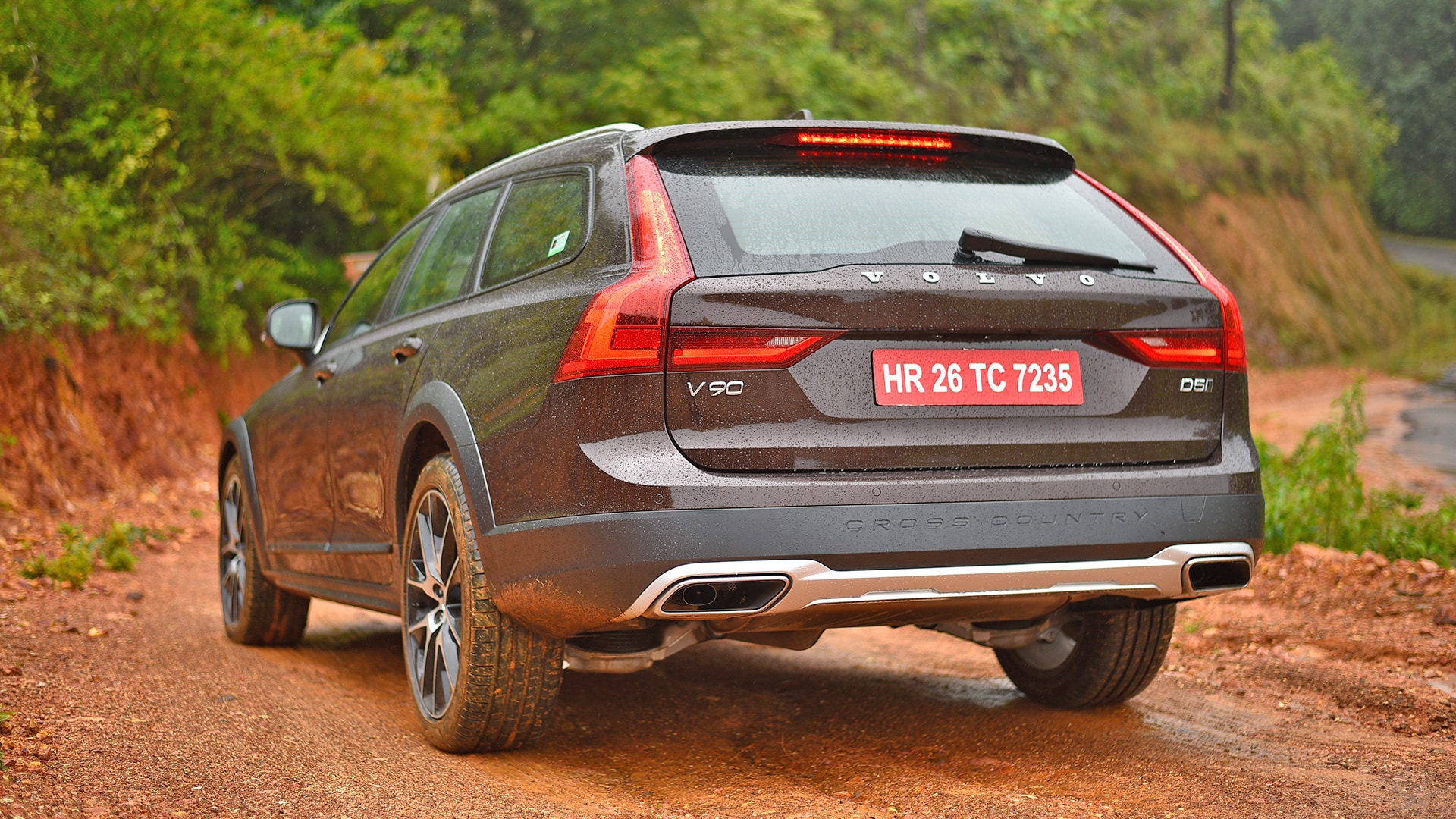 Volvo V90 Cross Country 2017 Diesel Std Exterior