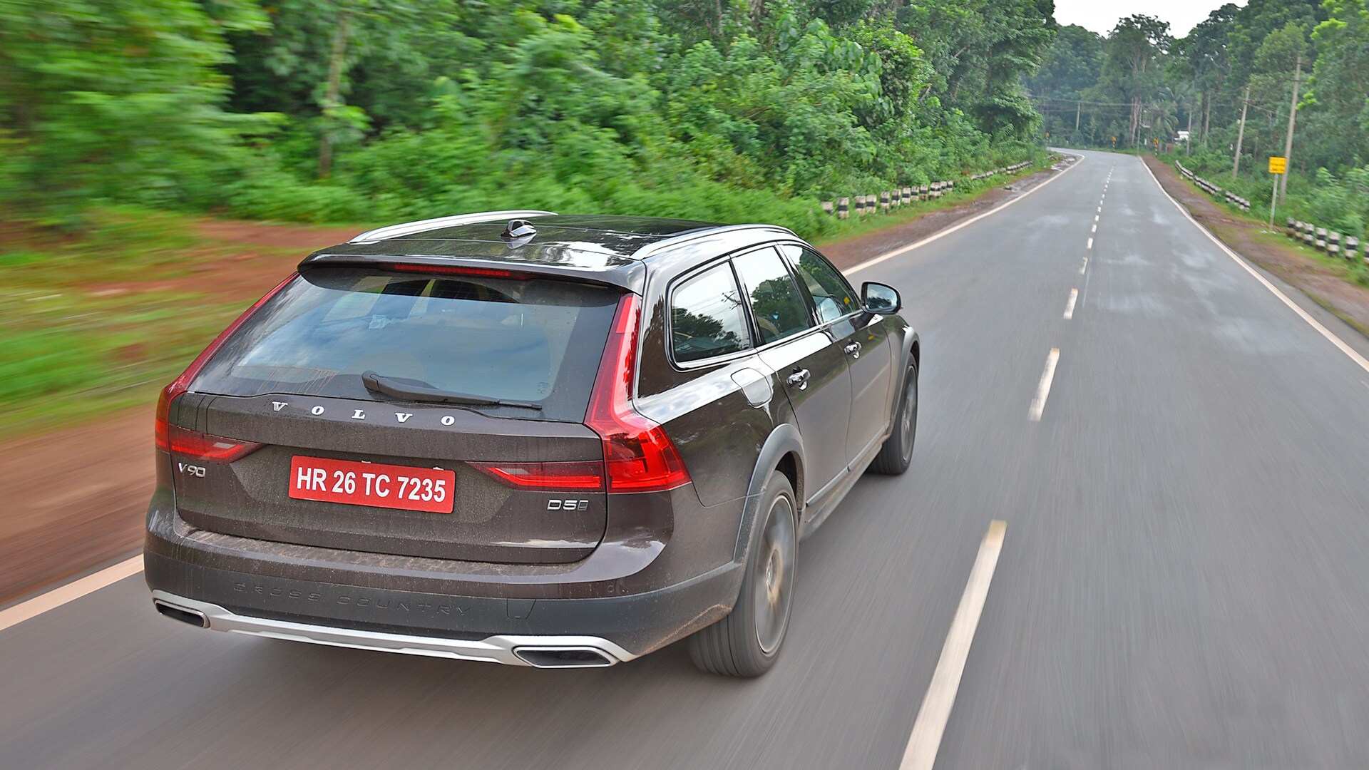 Volvo V90 Cross Country 2017 Diesel Std Exterior
