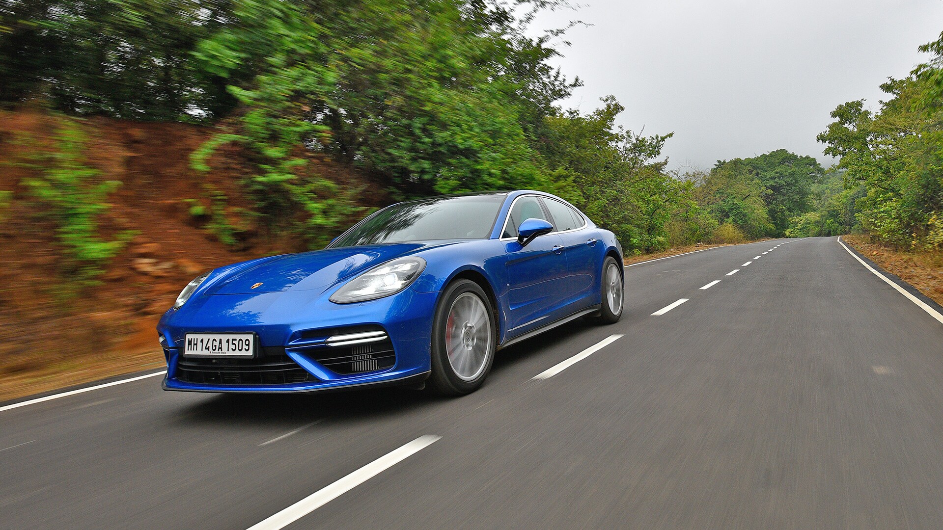 Porsche Panamera 2017 Turbo S Exterior