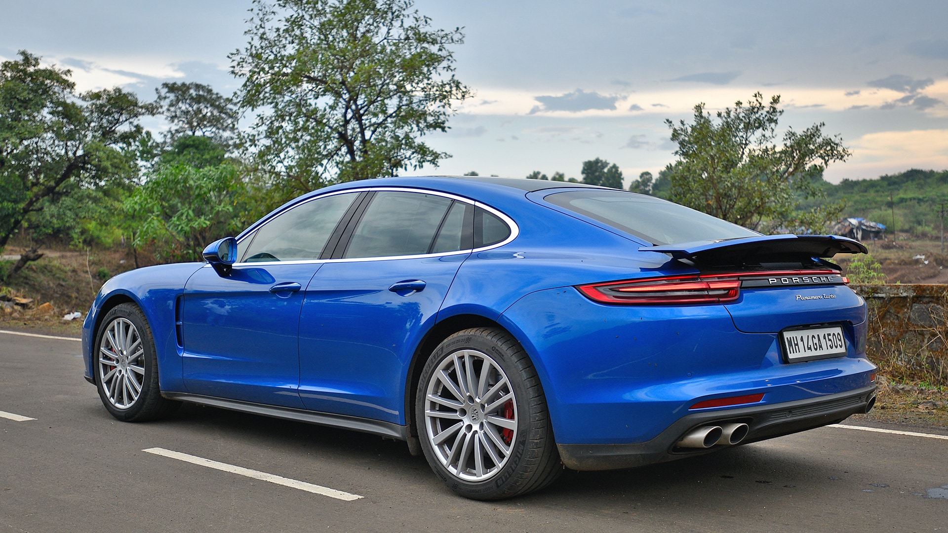 Porsche Panamera 2017 Turbo S Exterior