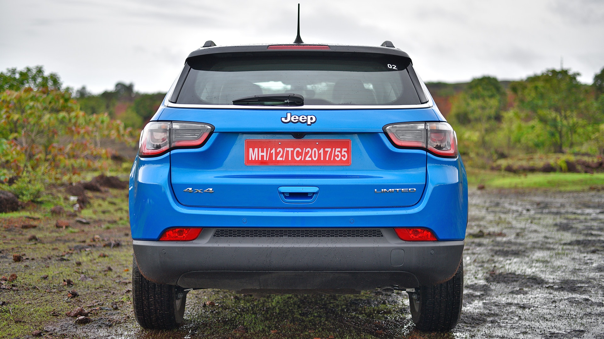 Jeep Compass 2017 Limited Diesel 4x4 Compare